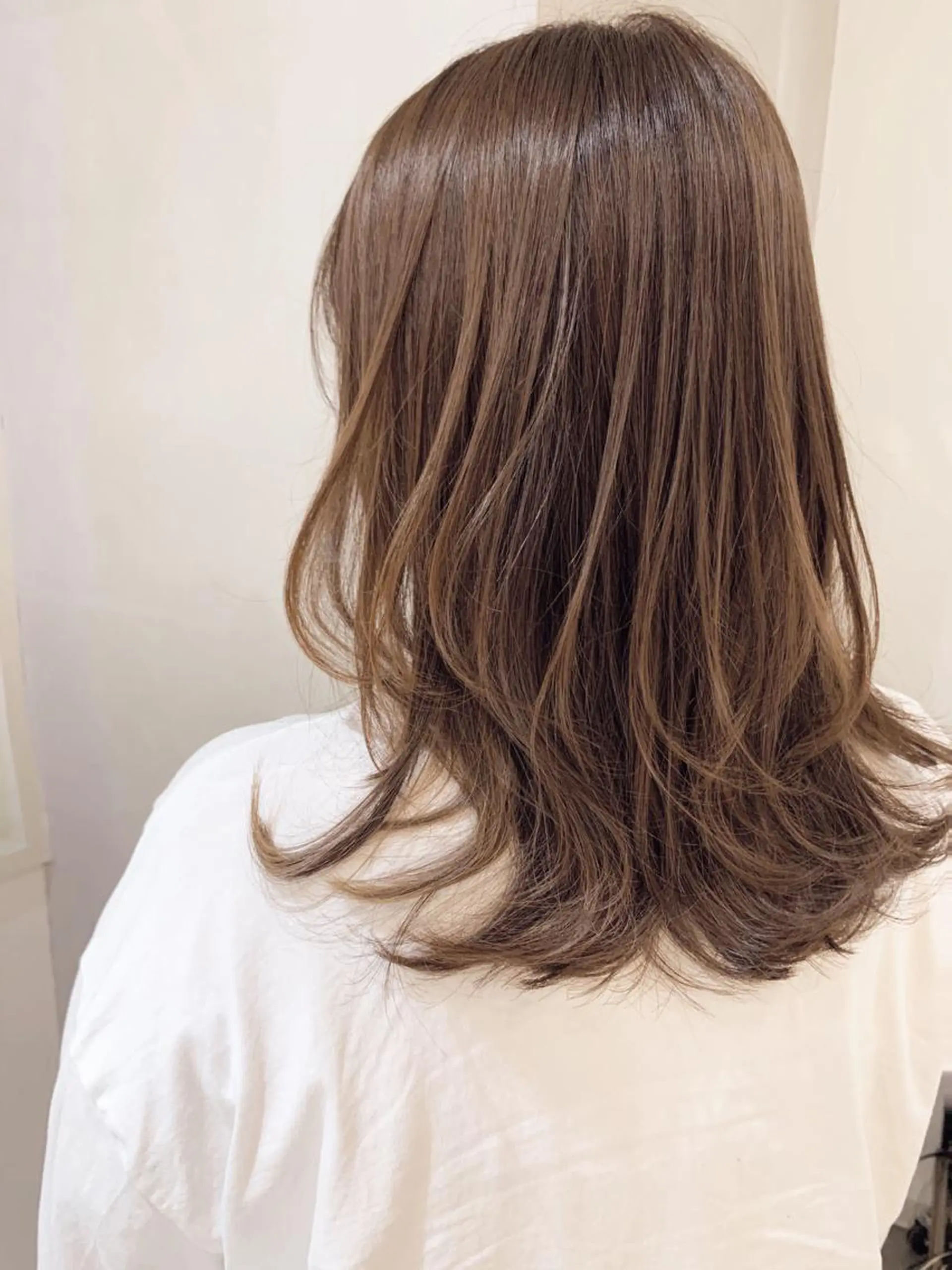 ミディアム レイヤーカット Pēji所属・松村 総のヘアスタイル