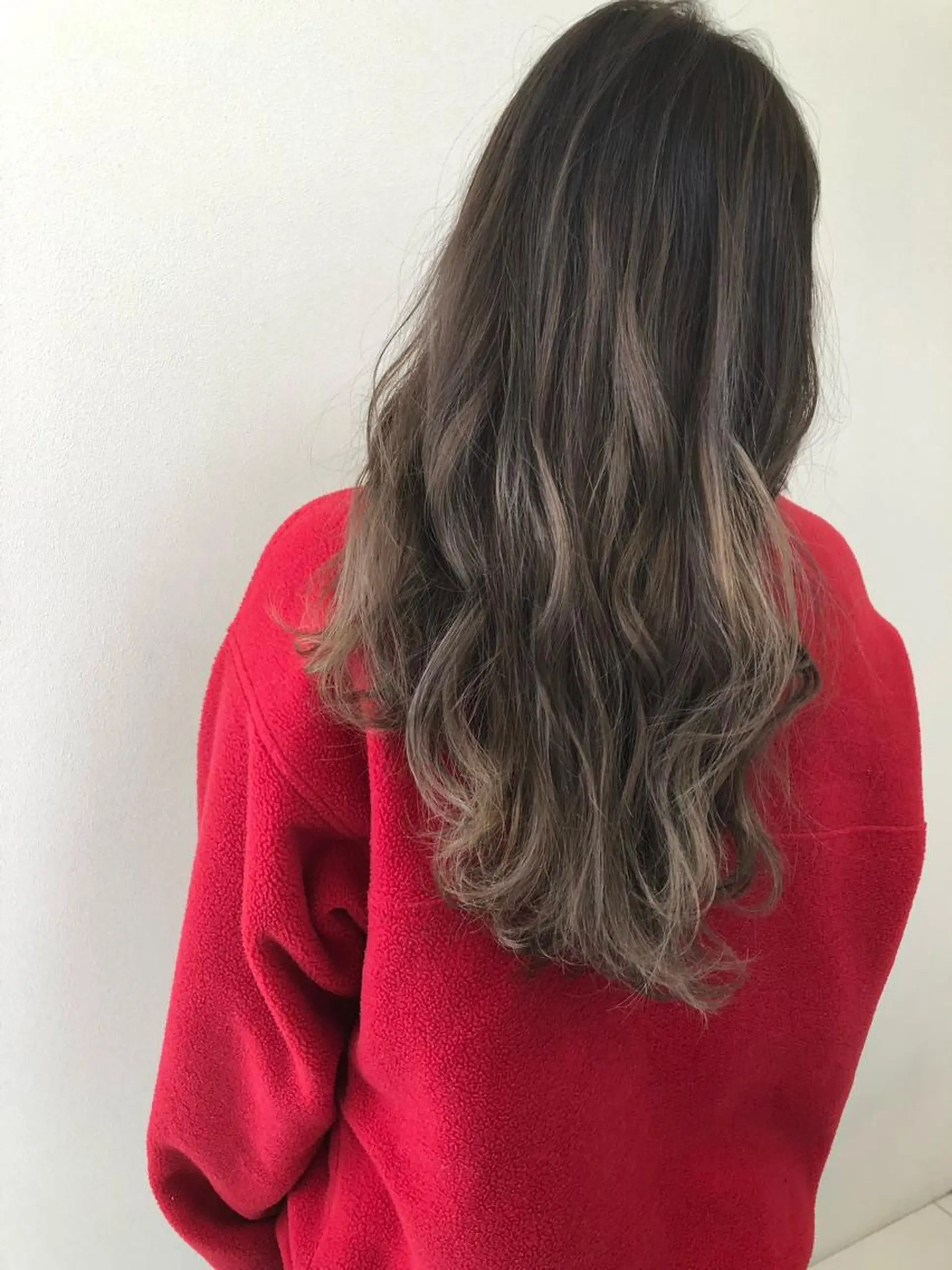 ロング カラー グレージュ カラー職人/上川原 雄飛のヘアスタイル