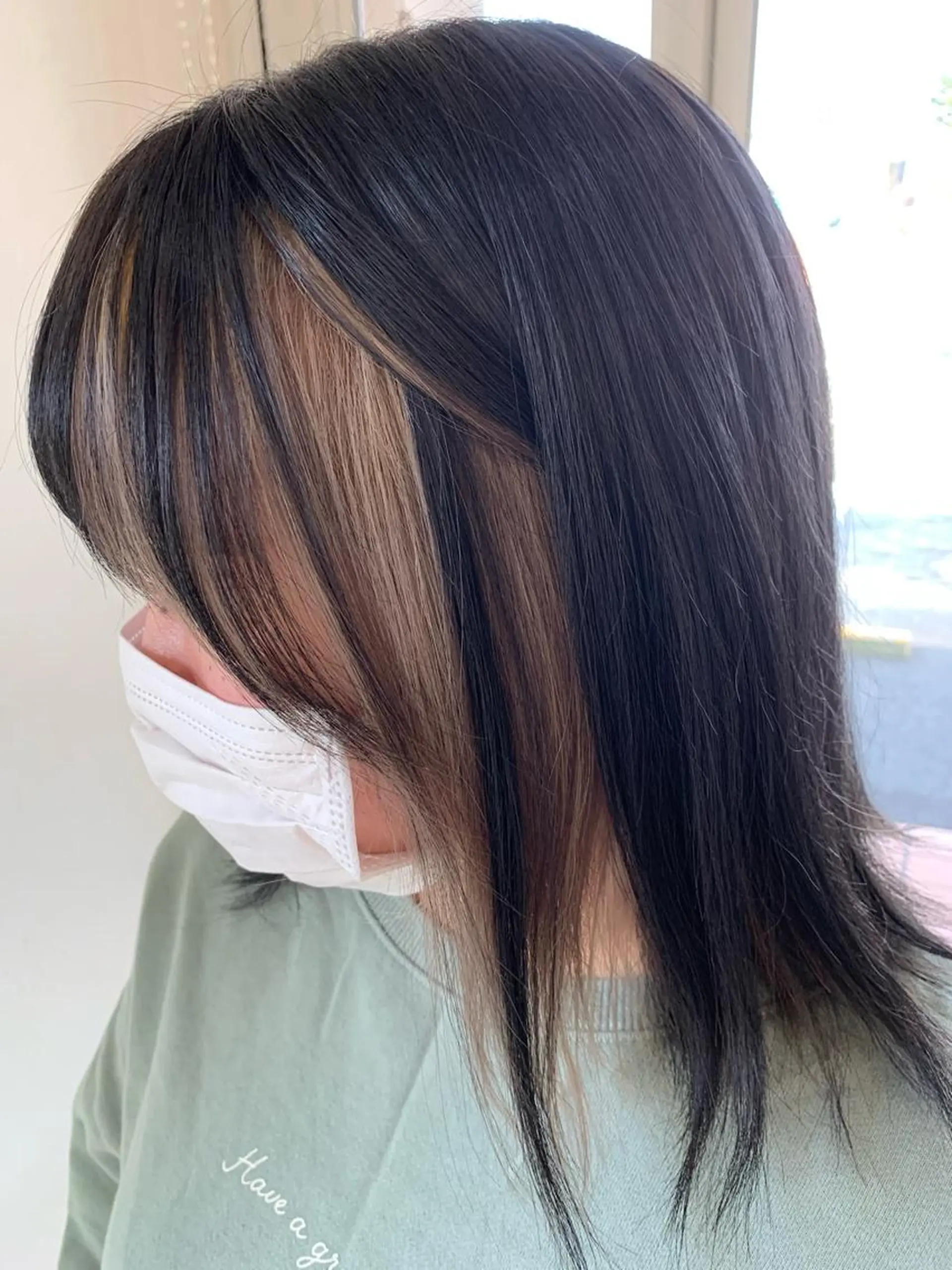 ミディアム 柴田 結衣のヘアスタイル