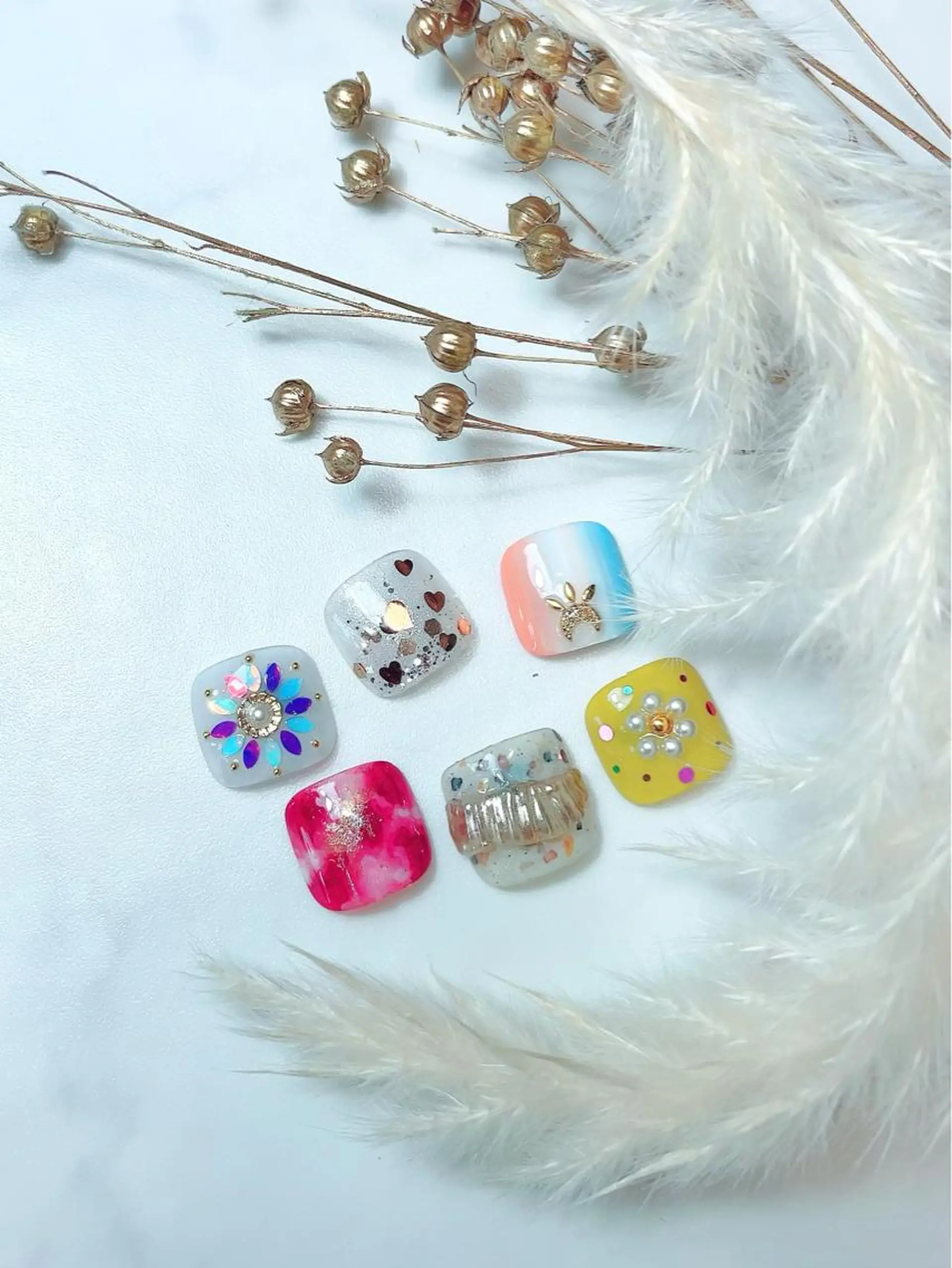 ネイル 成人式 フットネイル ジェルネイル キラキラネイル 韓国ネイル nails' it...のネイルデザイン