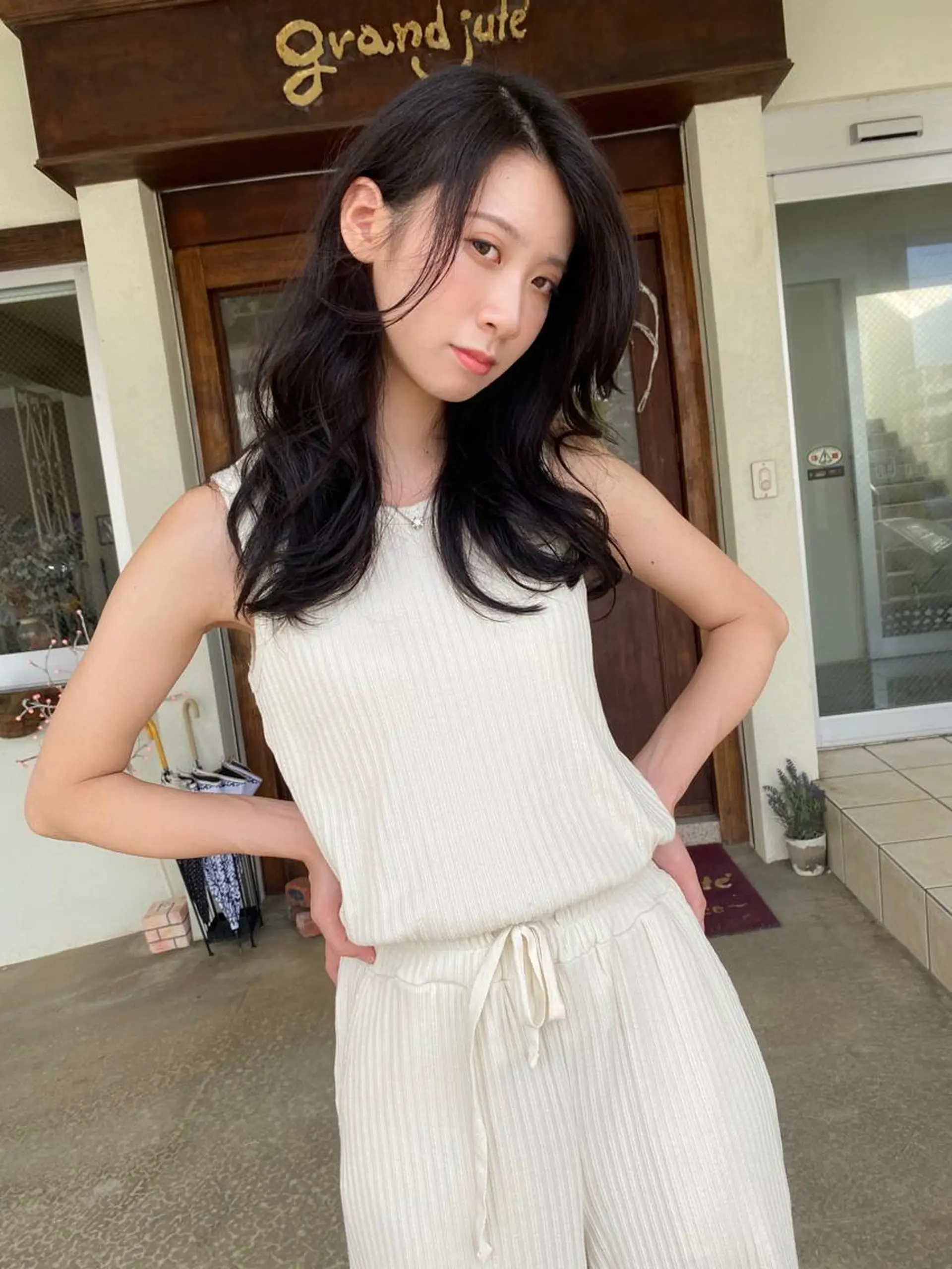 ミディアム カラー イルミナカラー カット ヘアカラー grand juteのヘアスタイル