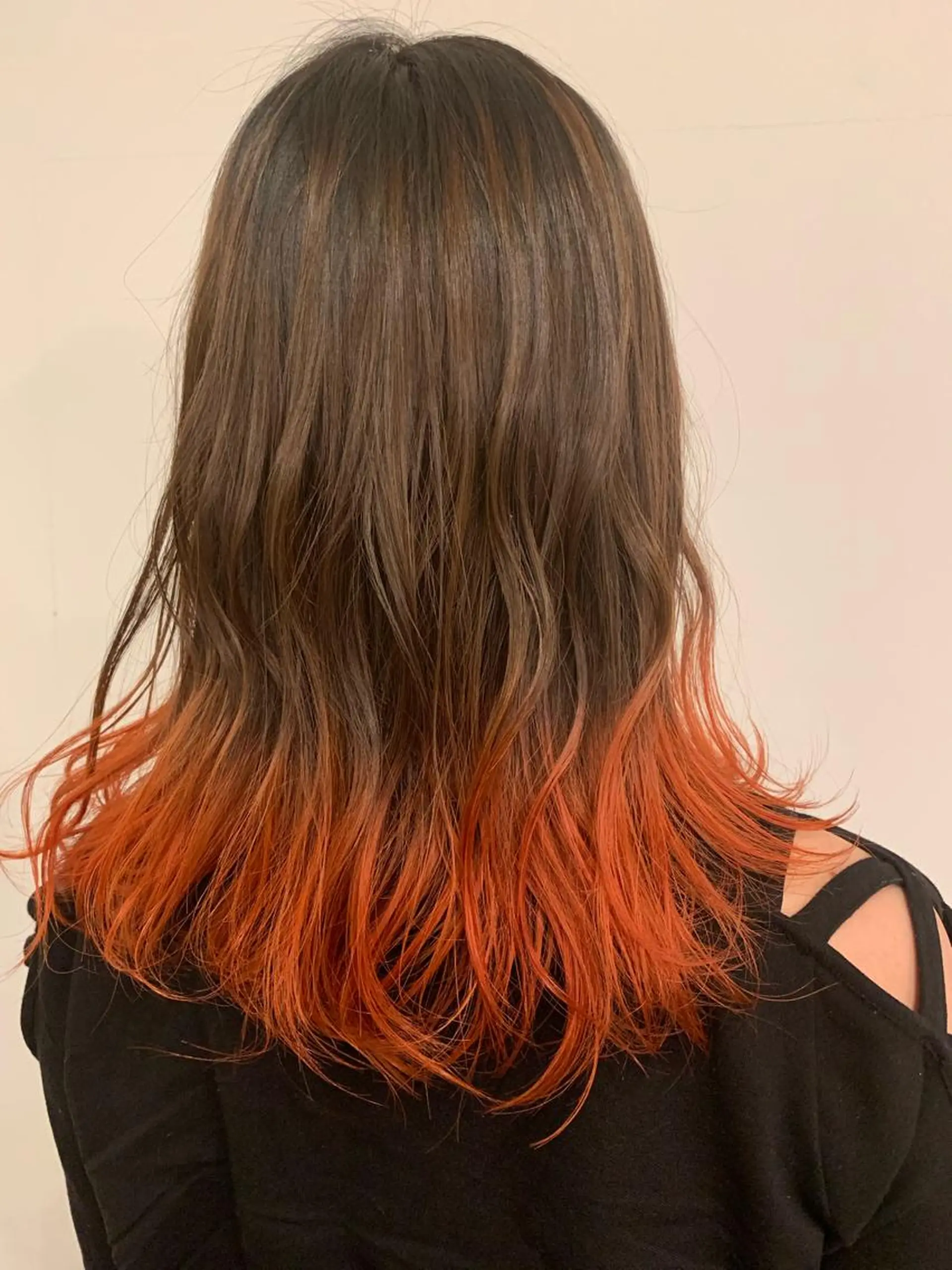 セミロング カラー グラデーションカラー オレンジ オレンジレッド レッドカラー ヘアカラー Sachiko ❤︎‬Pressのヘアスタイル