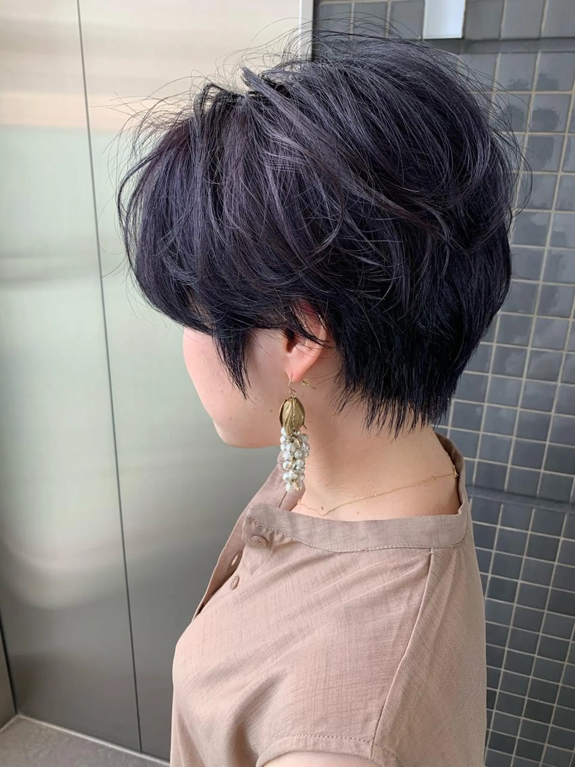 ショート カラー ネイビーカラー 髪質改善サロン 心斎橋ARCHEのヘアスタイル