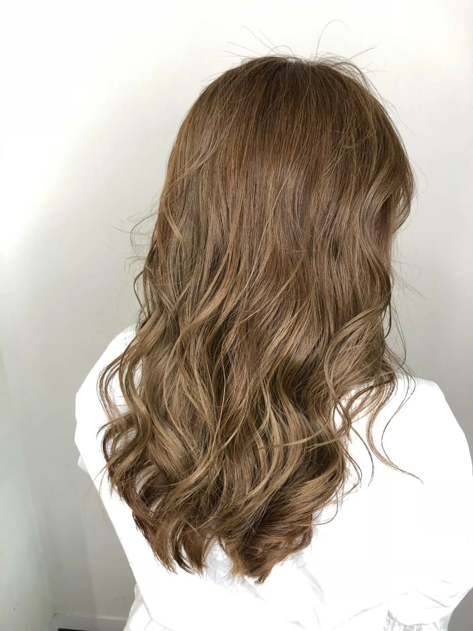 ロング アッシュ ハイライト ショートが得意✂️ 藤城建太のヘアスタイル