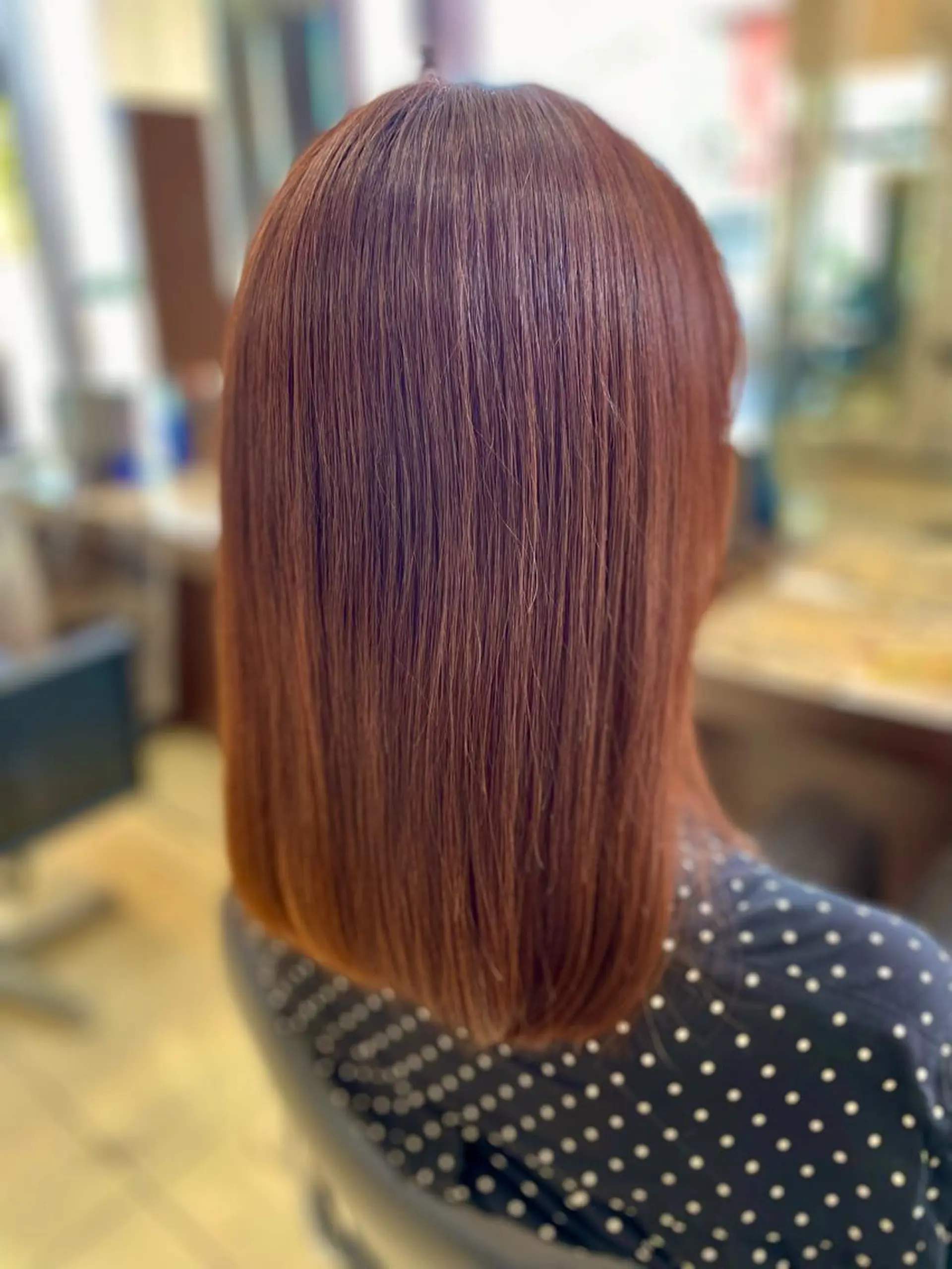 セミロング カラー 嶌田 沙紀のヘアスタイル