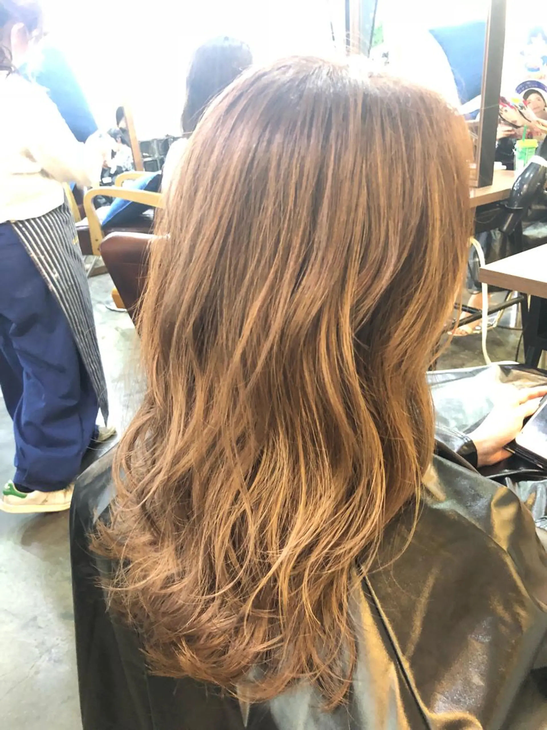 セミロング ハイライト ☆est hair☆ 新宿ナプラスタジオのヘアスタイル