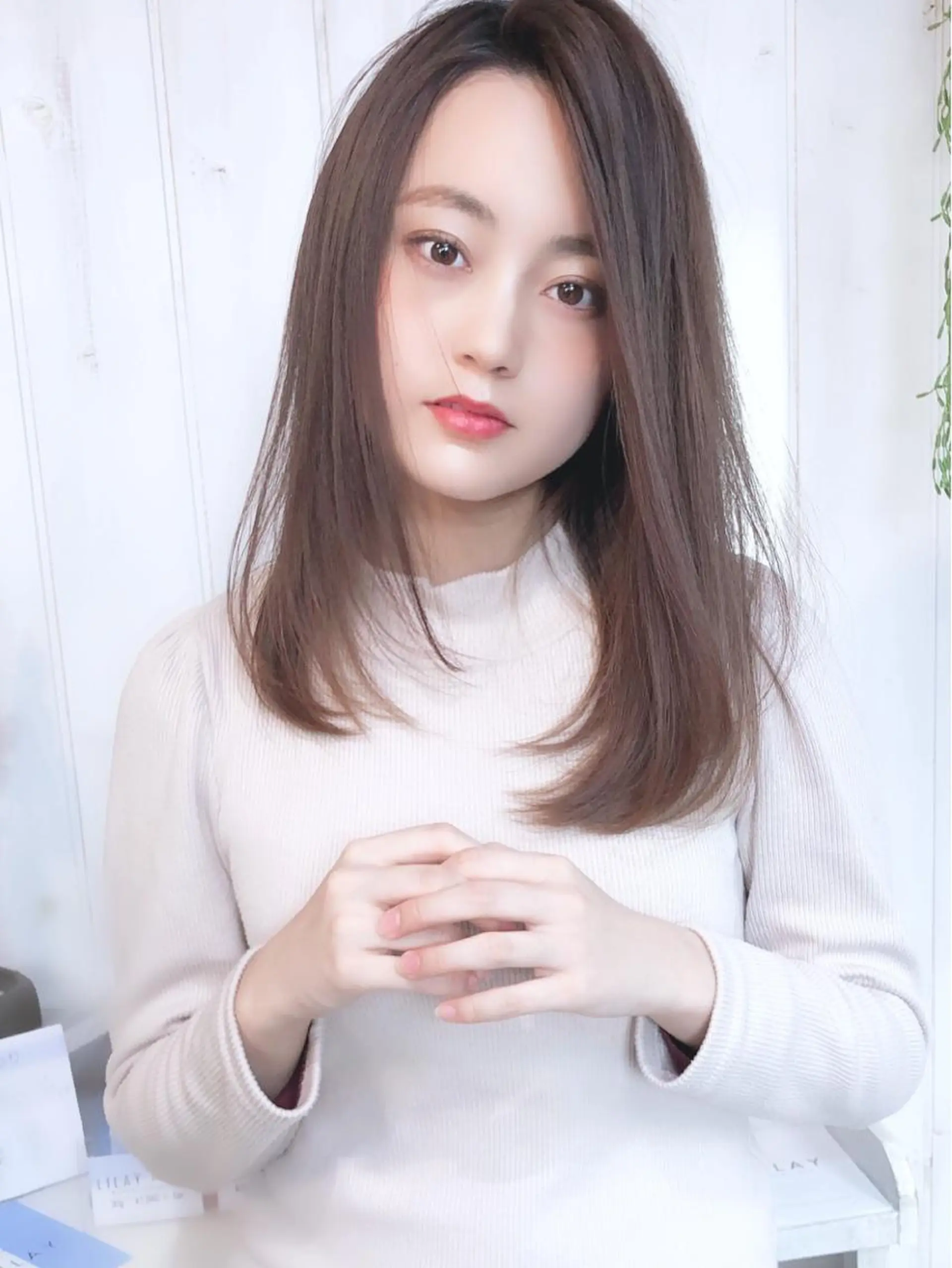 セミロング カラー 透明感カラー ハイライトカラー ハイトーンカラー ハイライト &グループ代表取締役 KOHEIのヘアスタイル