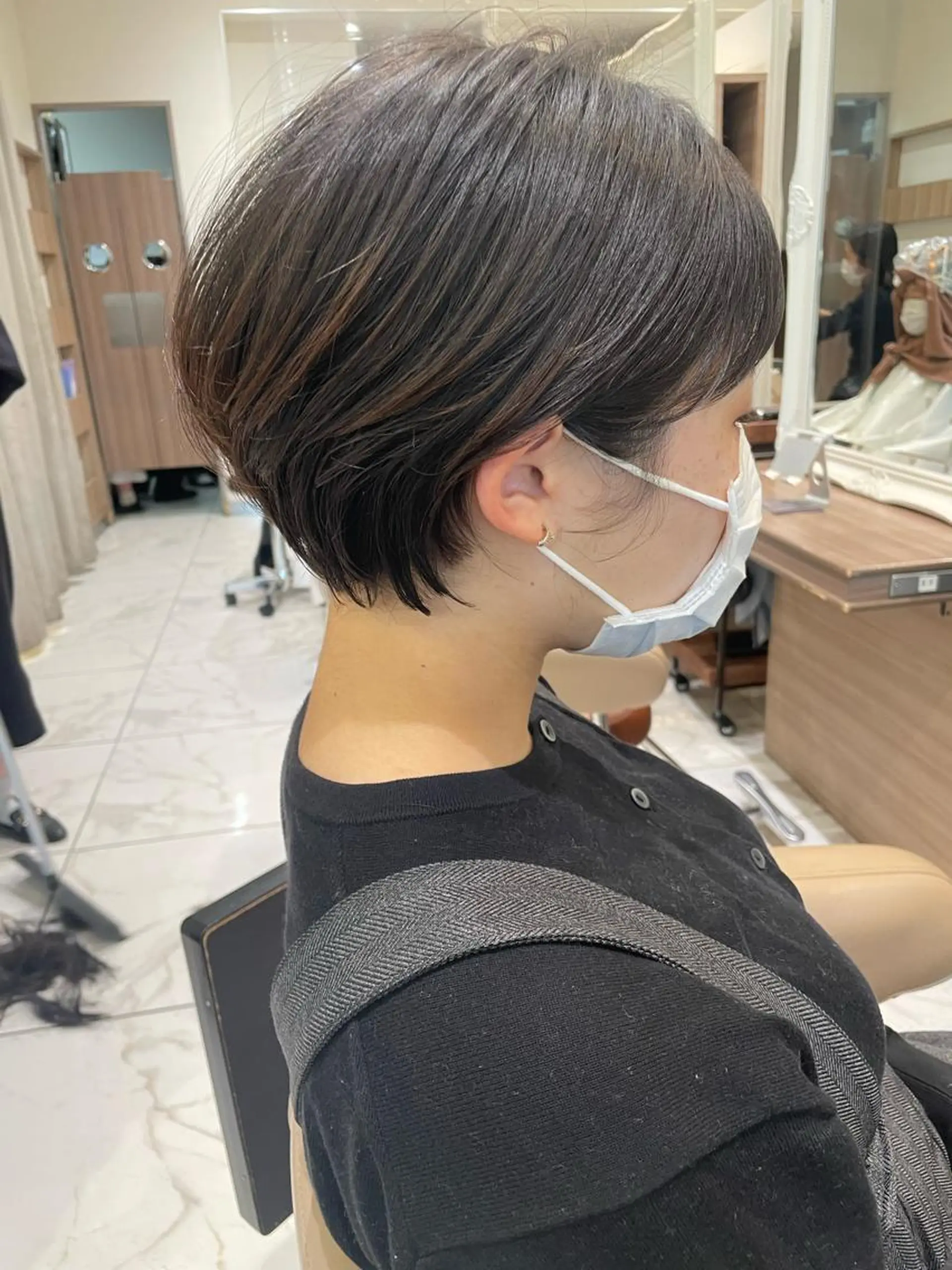 ショート 三鷹で1番ショート ボブをカットする新谷のヘアスタイル