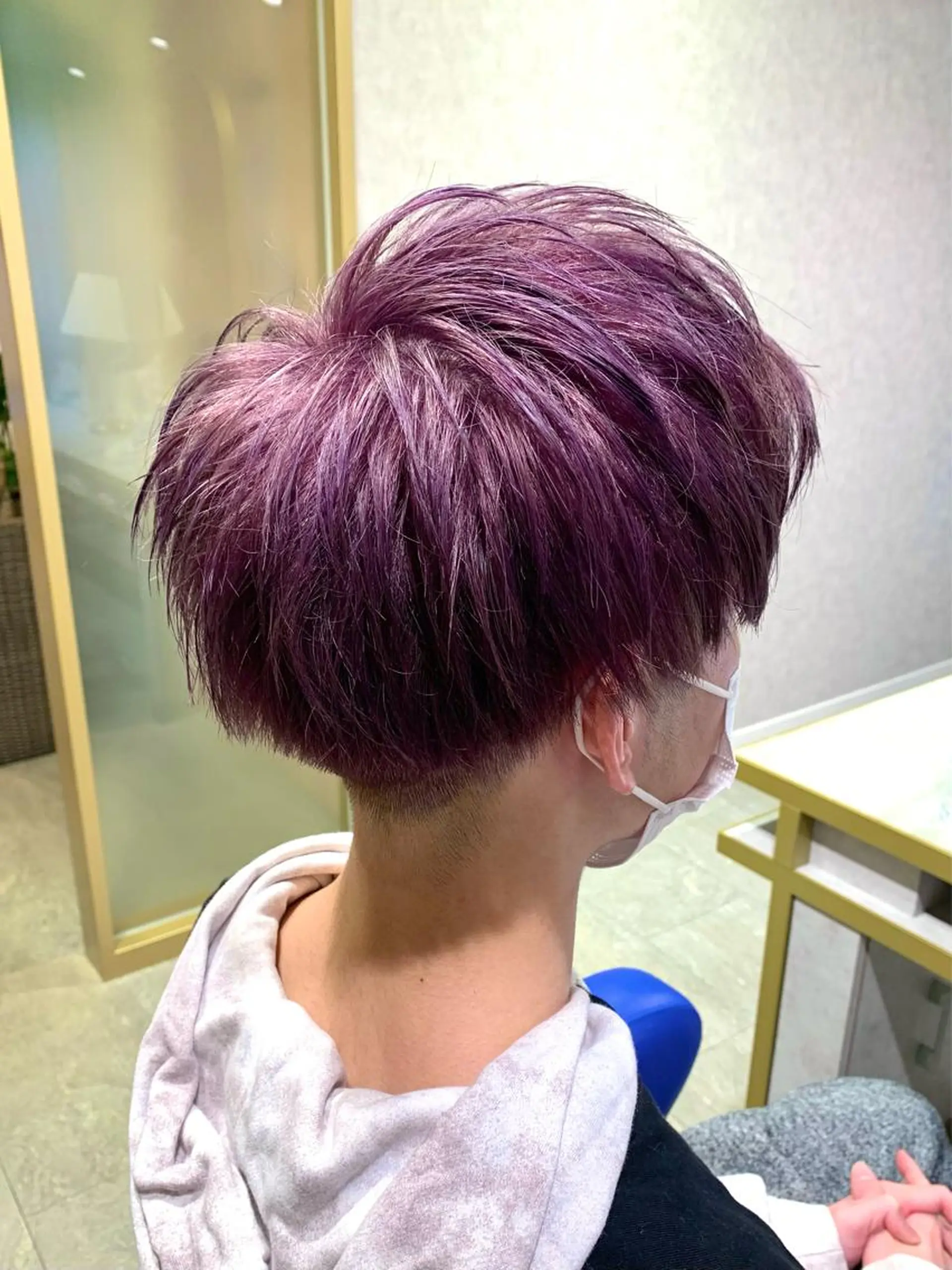 ショート カラー ヘアアレンジ メンズ アップバング メンズブリーチ マッシュ ブリーチ ラベンダーカラー メンズパーマ職人 加藤 弘貴のヘアスタイル