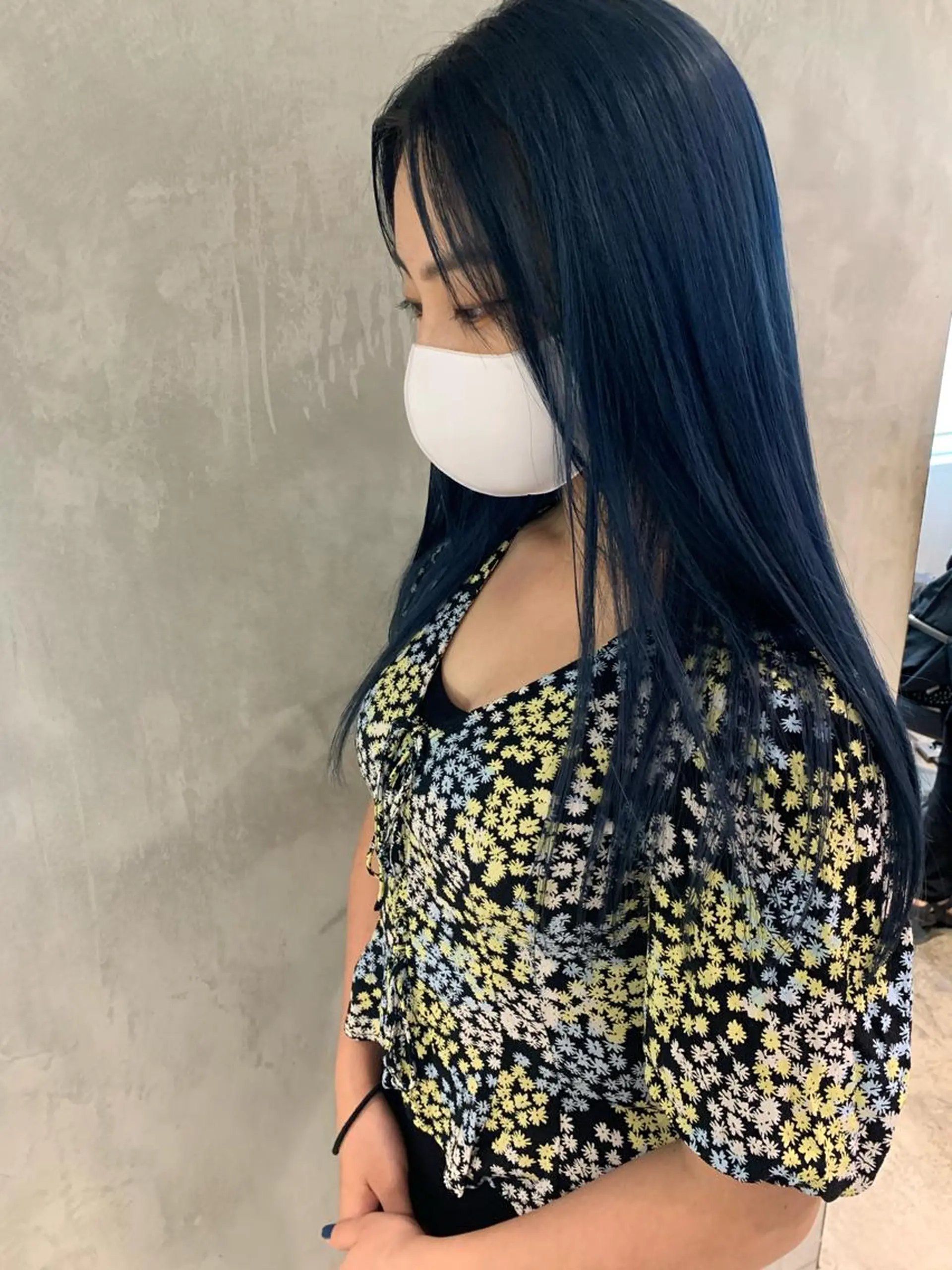 ロング カラー ヘアアレンジ ブリーチ ブルーカラー ネイビーカラー カット ヘアカラー トリートメント 艶ハイトーン/ヘア アレンジAYAKAのヘアスタイル