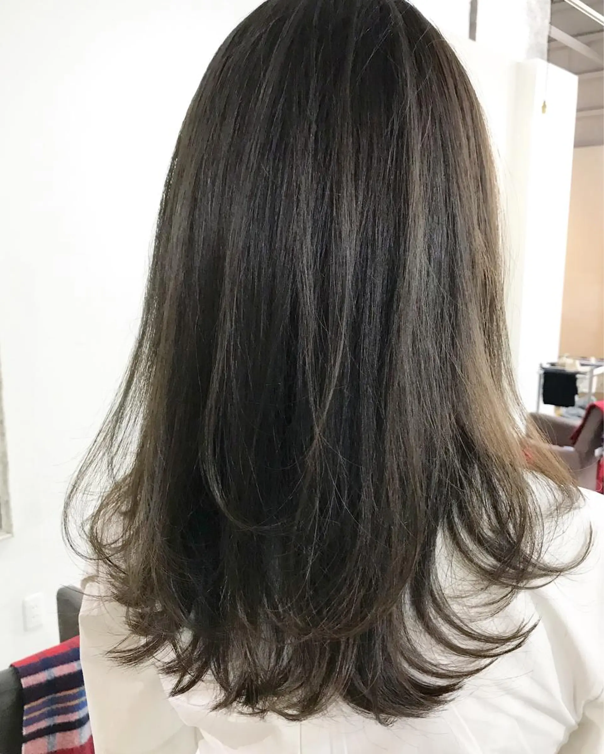 ミディアム カラー ブルーカラー ブルージュ エクステ(レミー毛) NINEのヘアスタイル