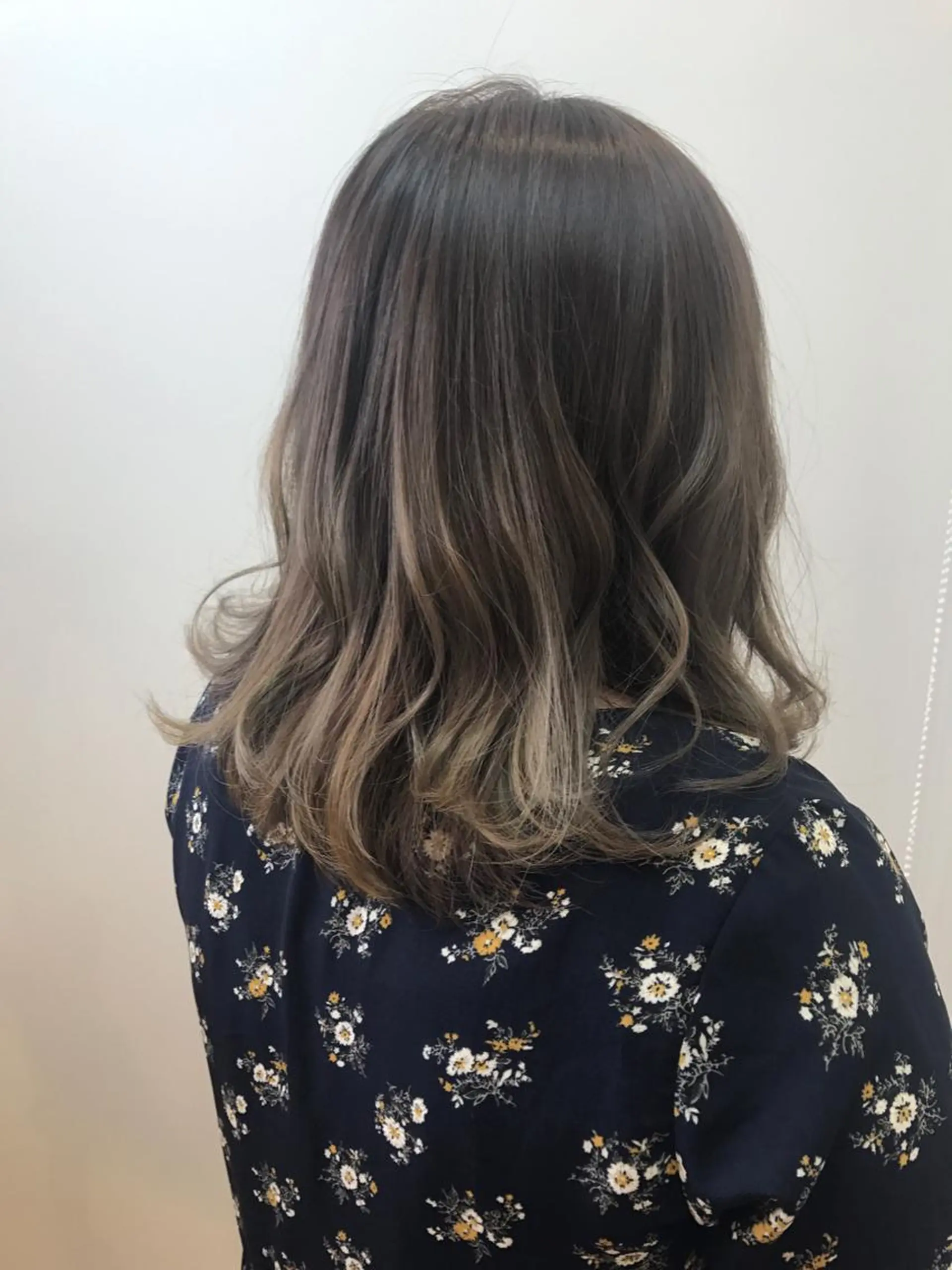 ミディアム カラー カット ヘアカラー 湯浅 了一のヘアスタイル