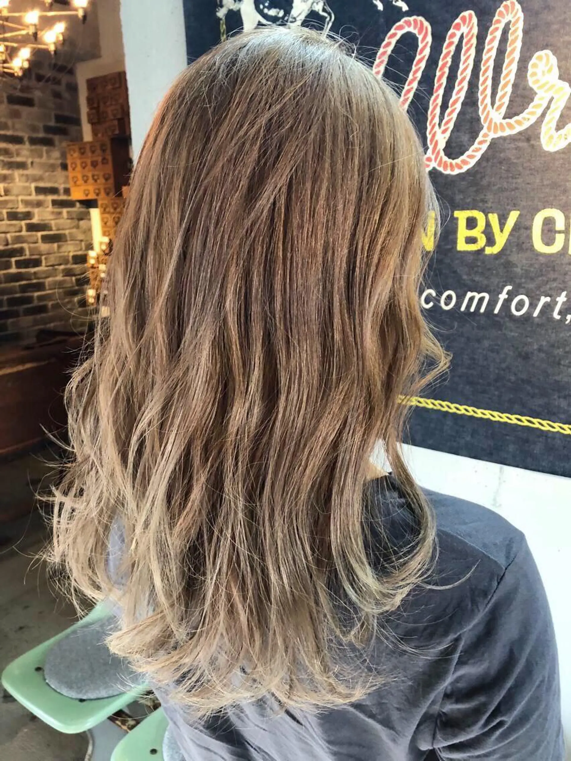 ロング カラー グラデーションカラー ハイライトカラー ハイライト 代表 中島貴志のヘアスタイル