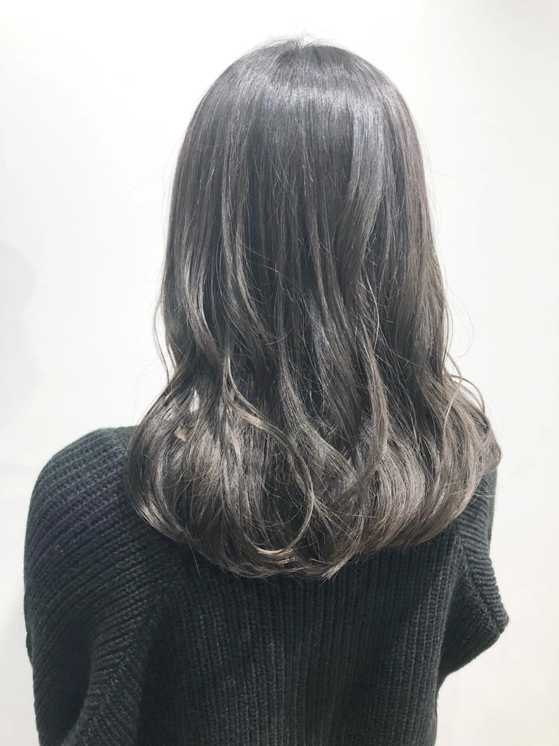 ミディアム カラー 透明感カラー グレージュ 🌙HIZUKI🌙 ハイトーン 艶髪のヘアスタイル