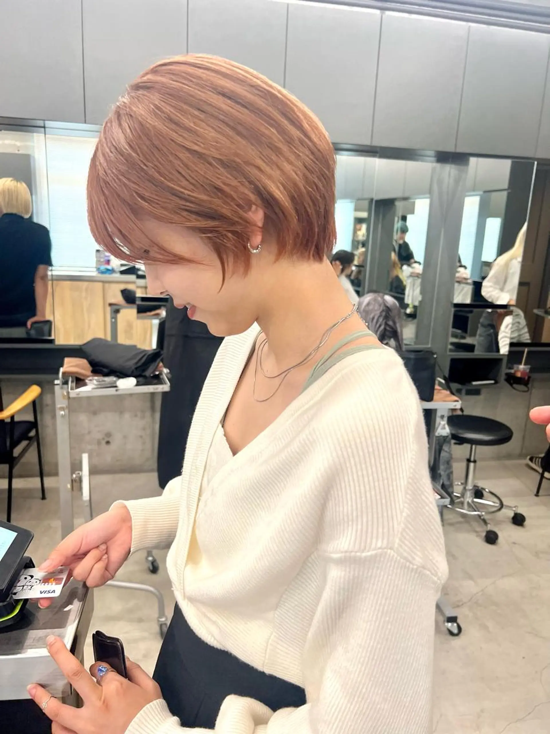 ショート カラー ベージュカラー オレンジ オレンジベージュ ショートヘア カット ヘアカラー トリートメント sakoda shunkiのヘアスタイル