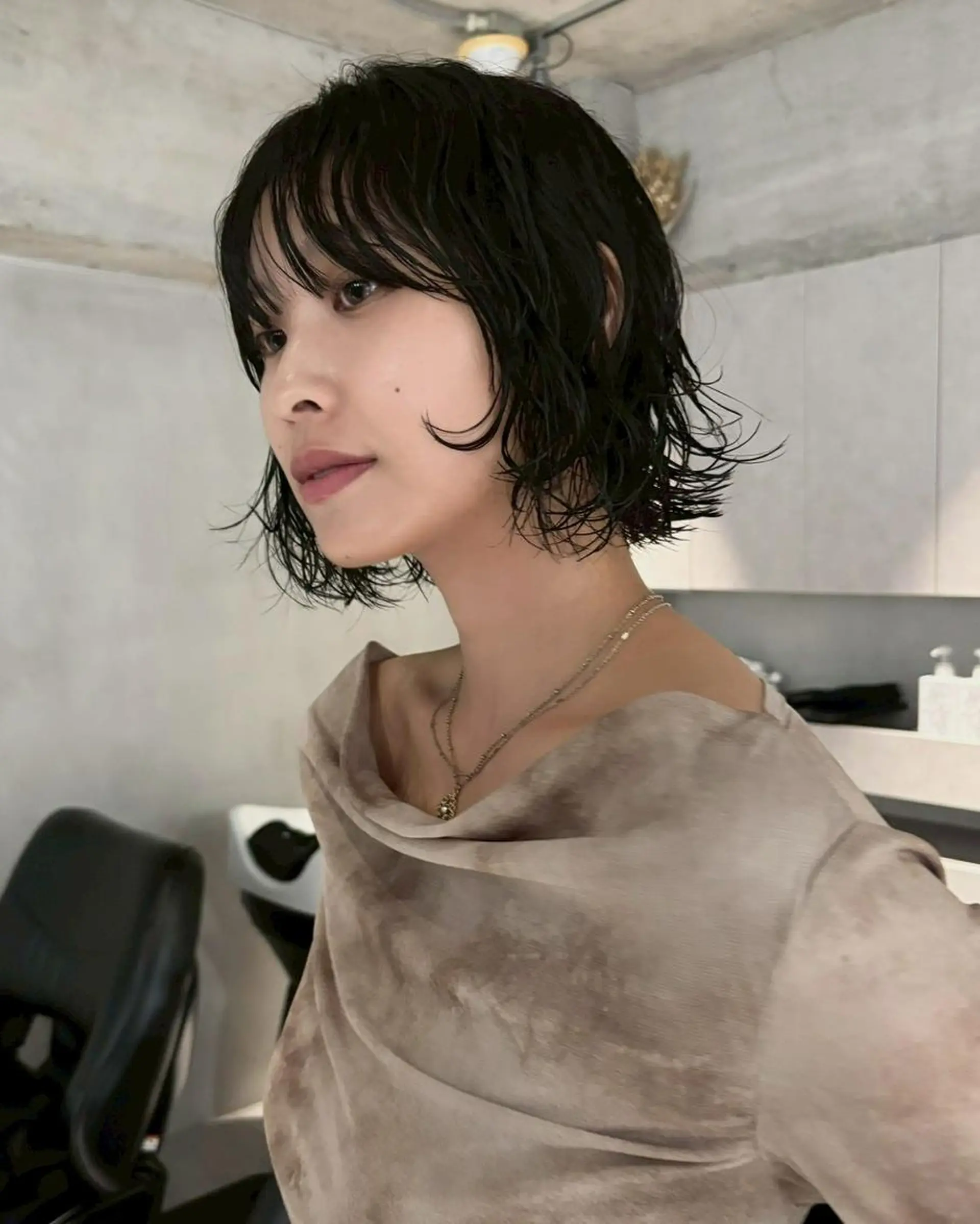 ミディアム パーマ カット パーマ レイヤー/パーマ 透明感カラー倉持弘人のヘアスタイル