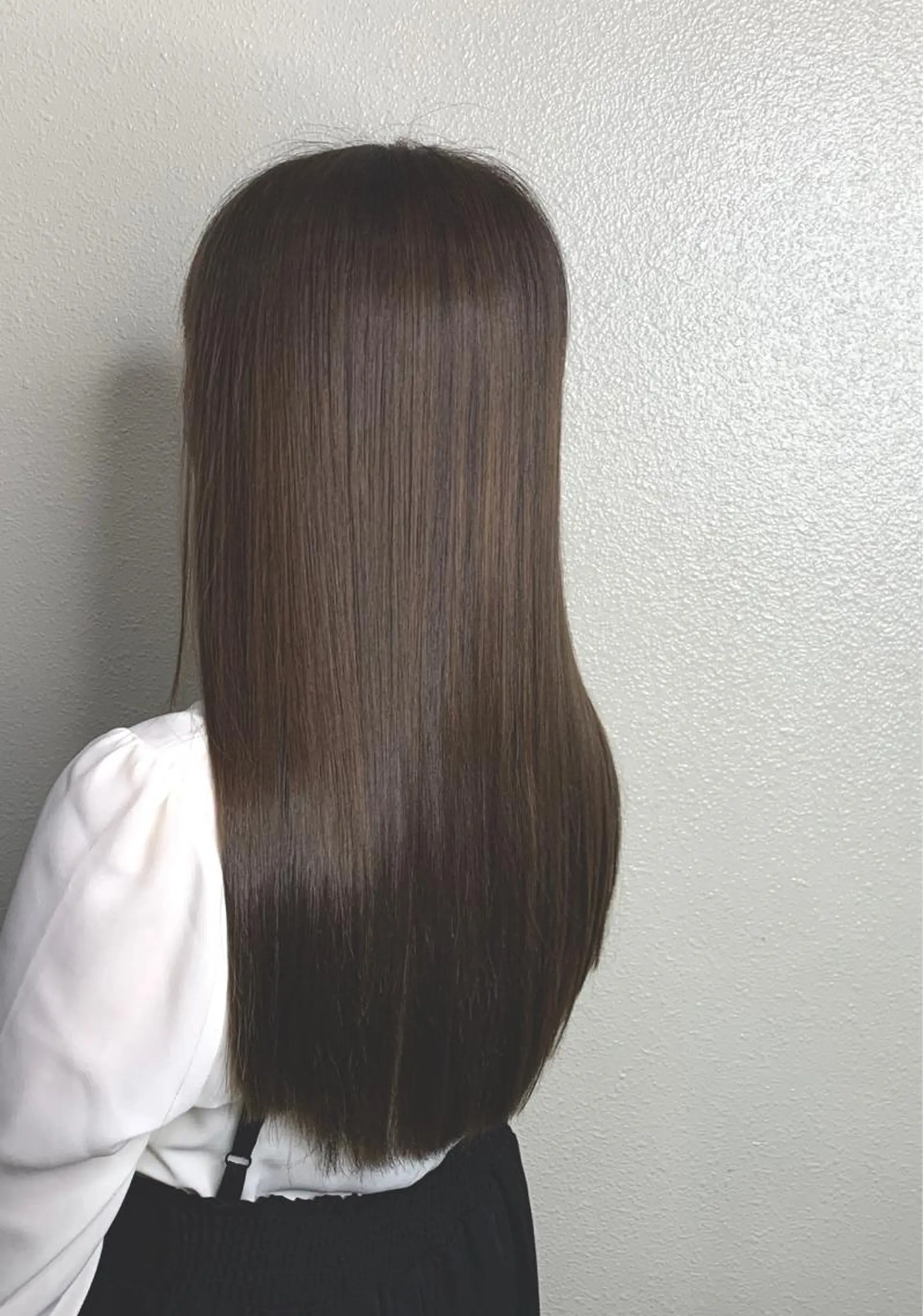 ミディアム カラー パーマ ヘアアレンジ メンズ キッズ ネイル マツエク・マツパ 切りっぱなしヘアボブ ミディアムヘアRYOのヘアスタイル