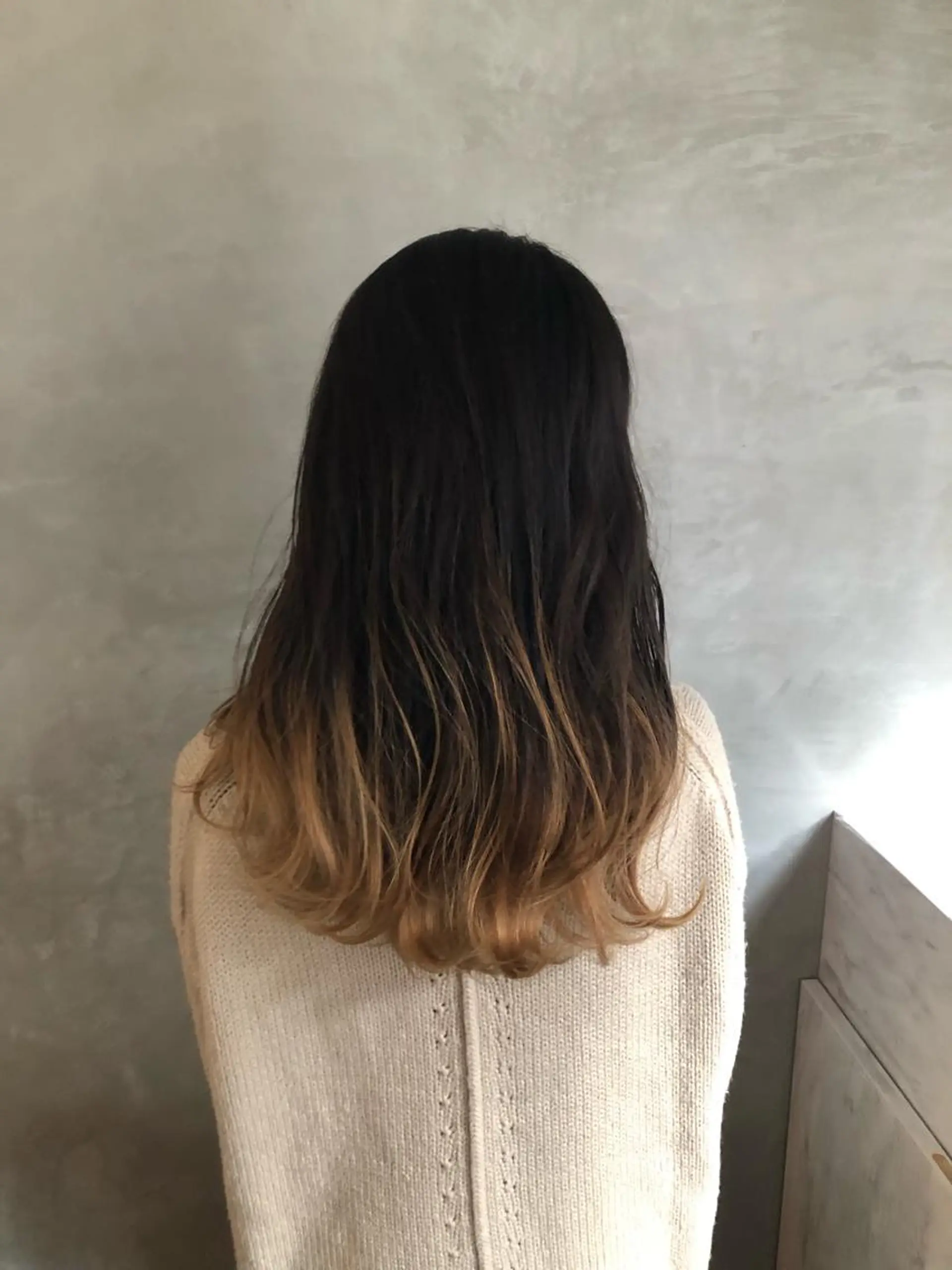 ミディアム カラー お団子ヘア バレイヤージュ レイヤーカット ニュアンスカラー🫧 加納のヘアスタイル