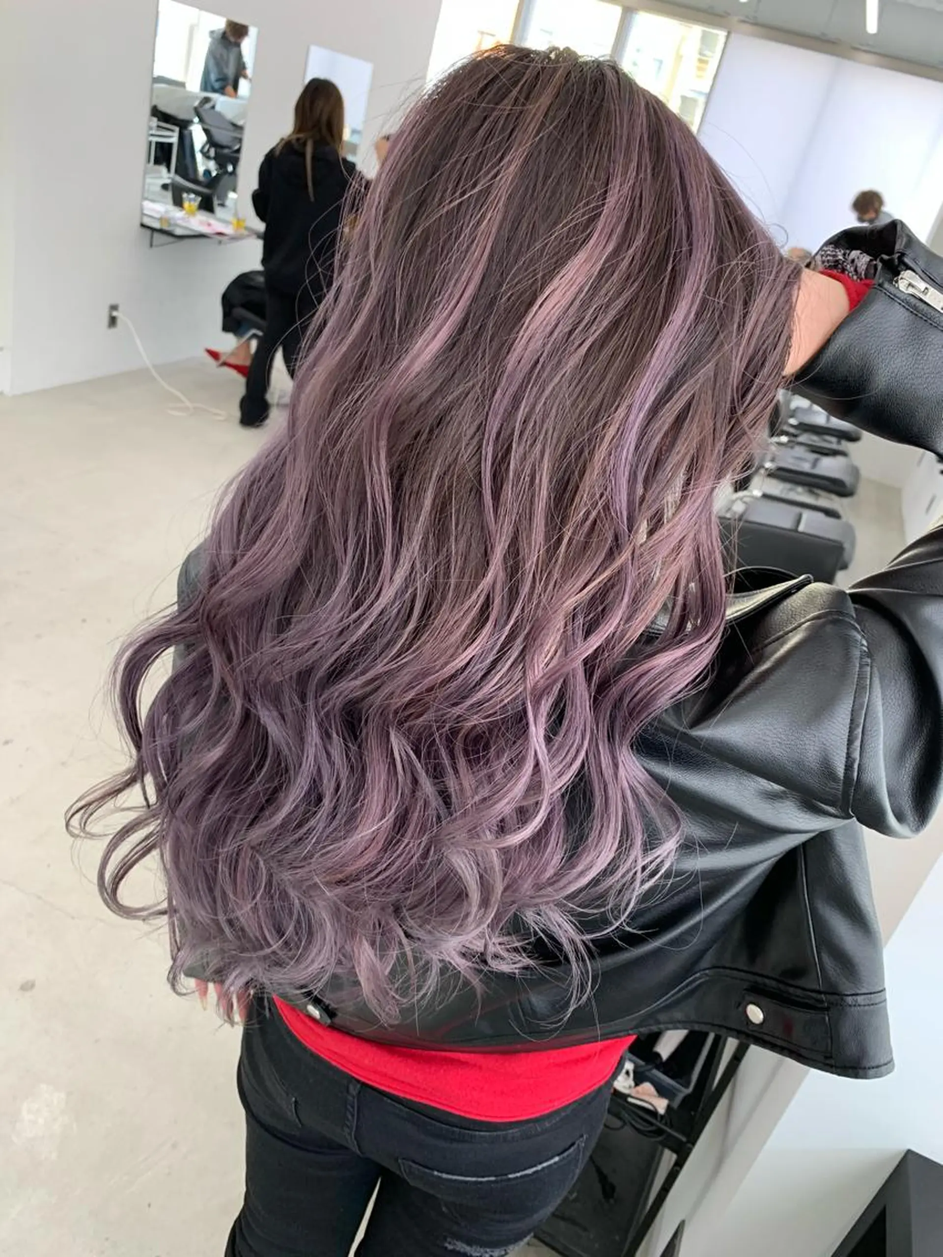 カラー バレイヤージュ ラベンダーカラー シルバー LINOET名古屋 ブリーチ/ハイトーンのヘアスタイル