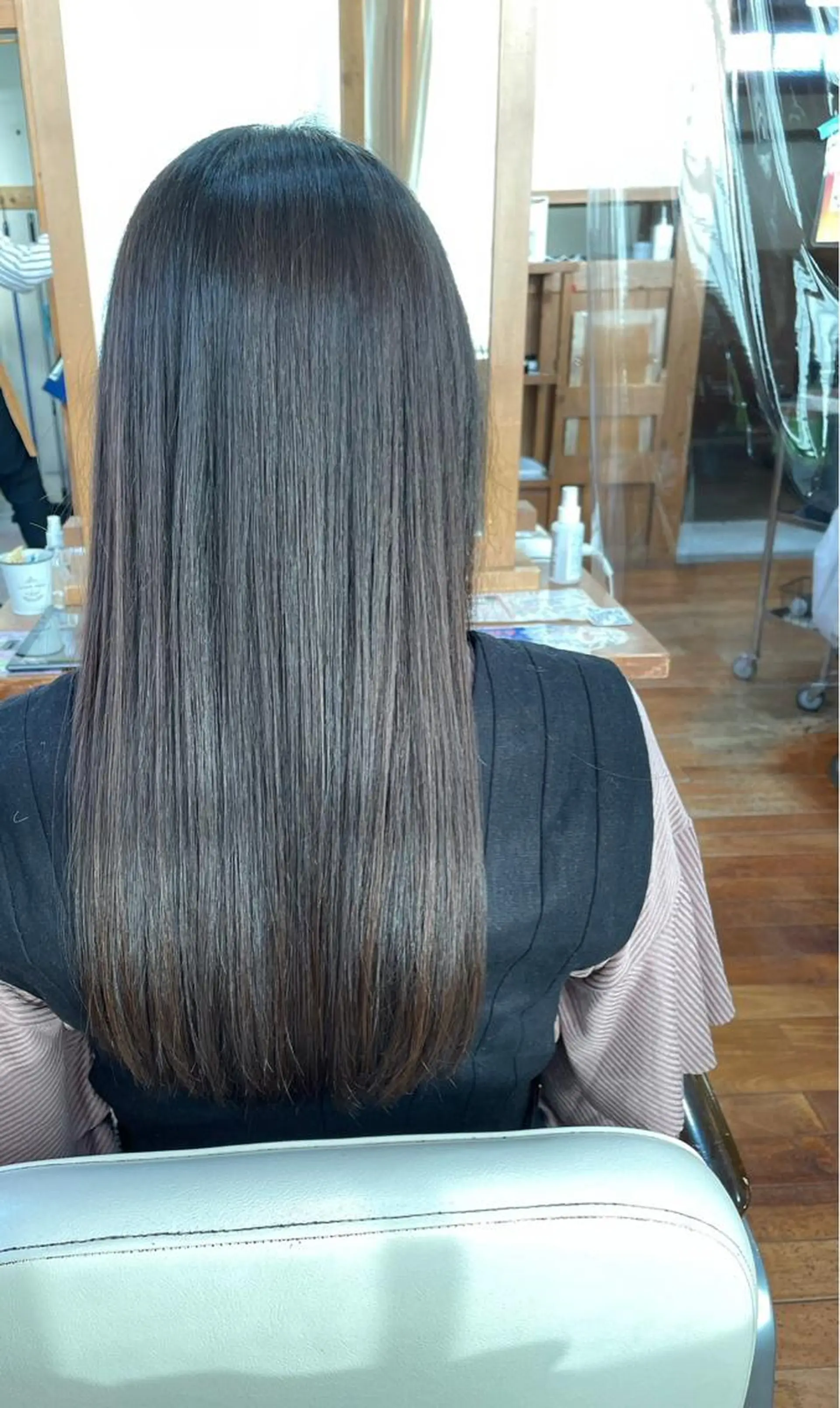 ロング パーマ カット 縮毛矯正 トリートメント 川田 理紗子のヘアスタイル