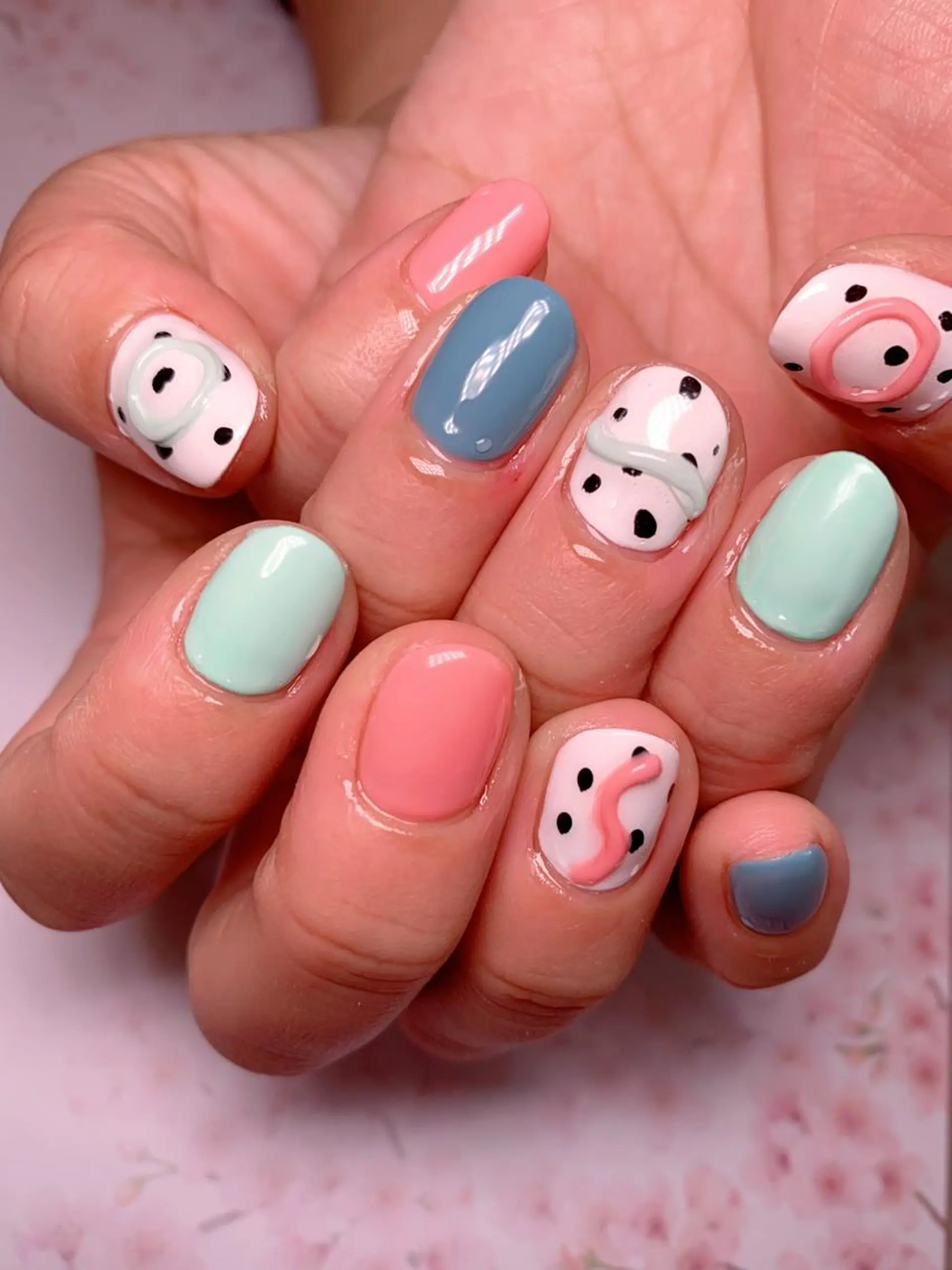 ネイル miu miuのネイルデザイン