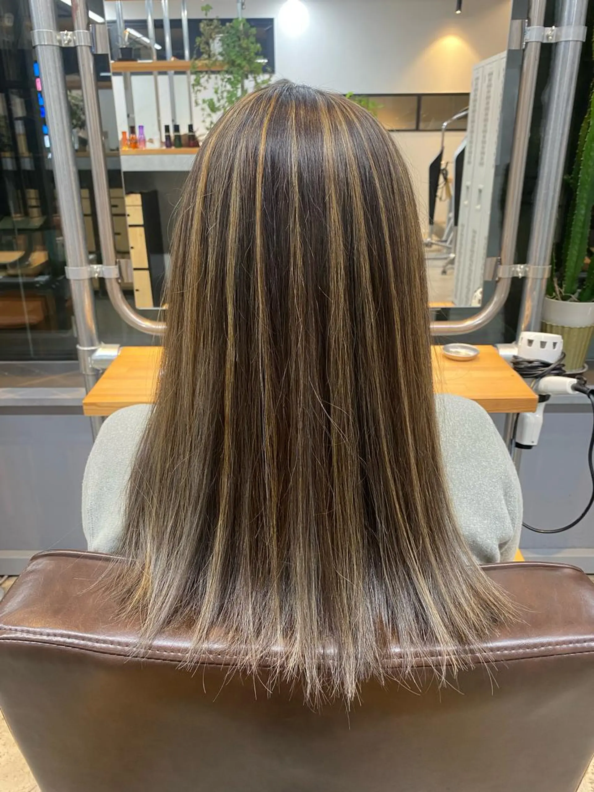 セミロング カラー 🌼ハイライト透明感 🌼maiのヘアスタイル