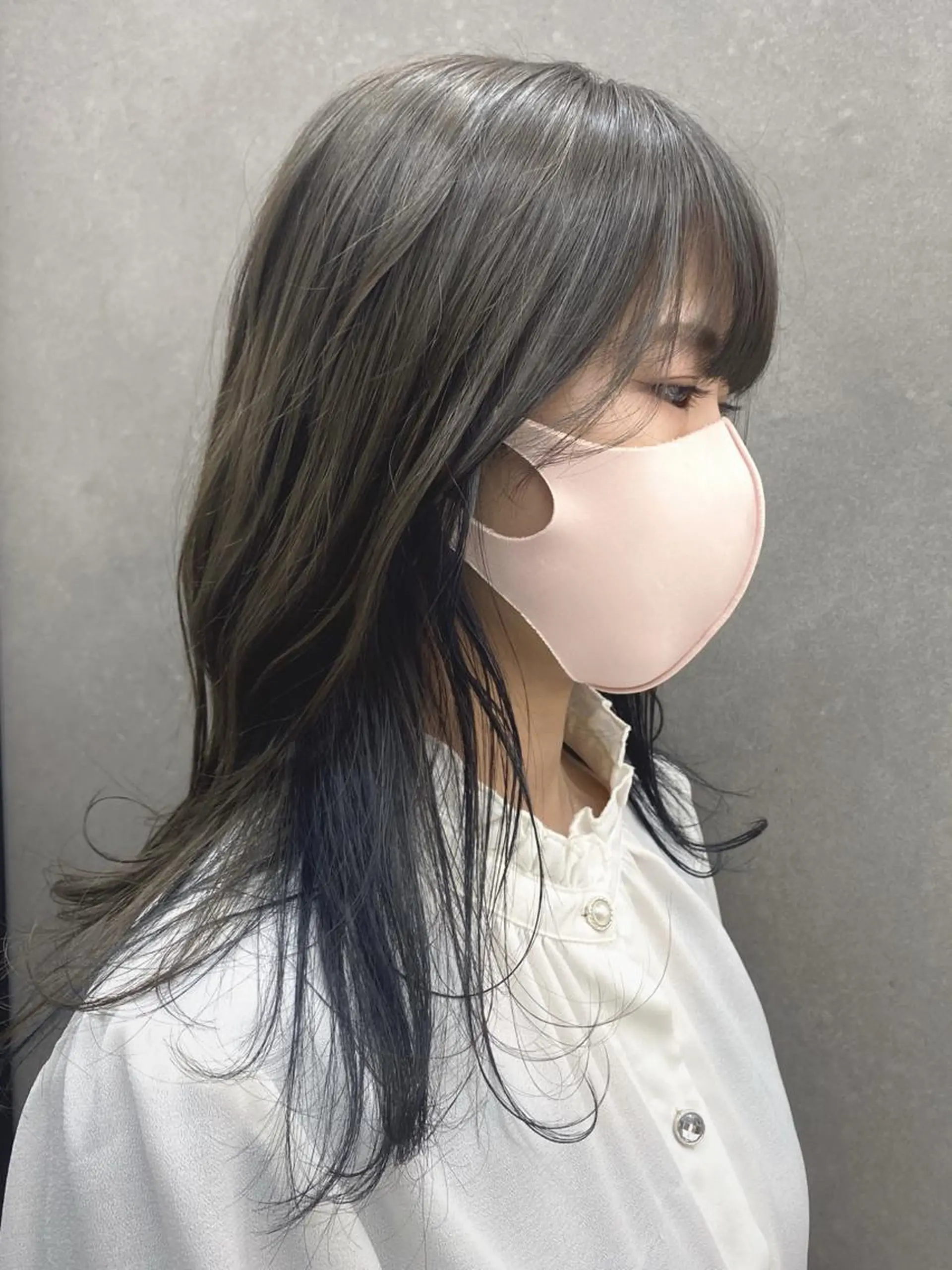セミロング カラー パーマ ヘアアレンジ メンズ キッズ ネイル マツエク・マツパ 子どものヘアアレンジ メンズバレイヤージュ メンズブリーチ メンズハイトーン メンズインナーカラー 韓国🇰🇷レイヤー カットオリーブカラーのヘアスタイル