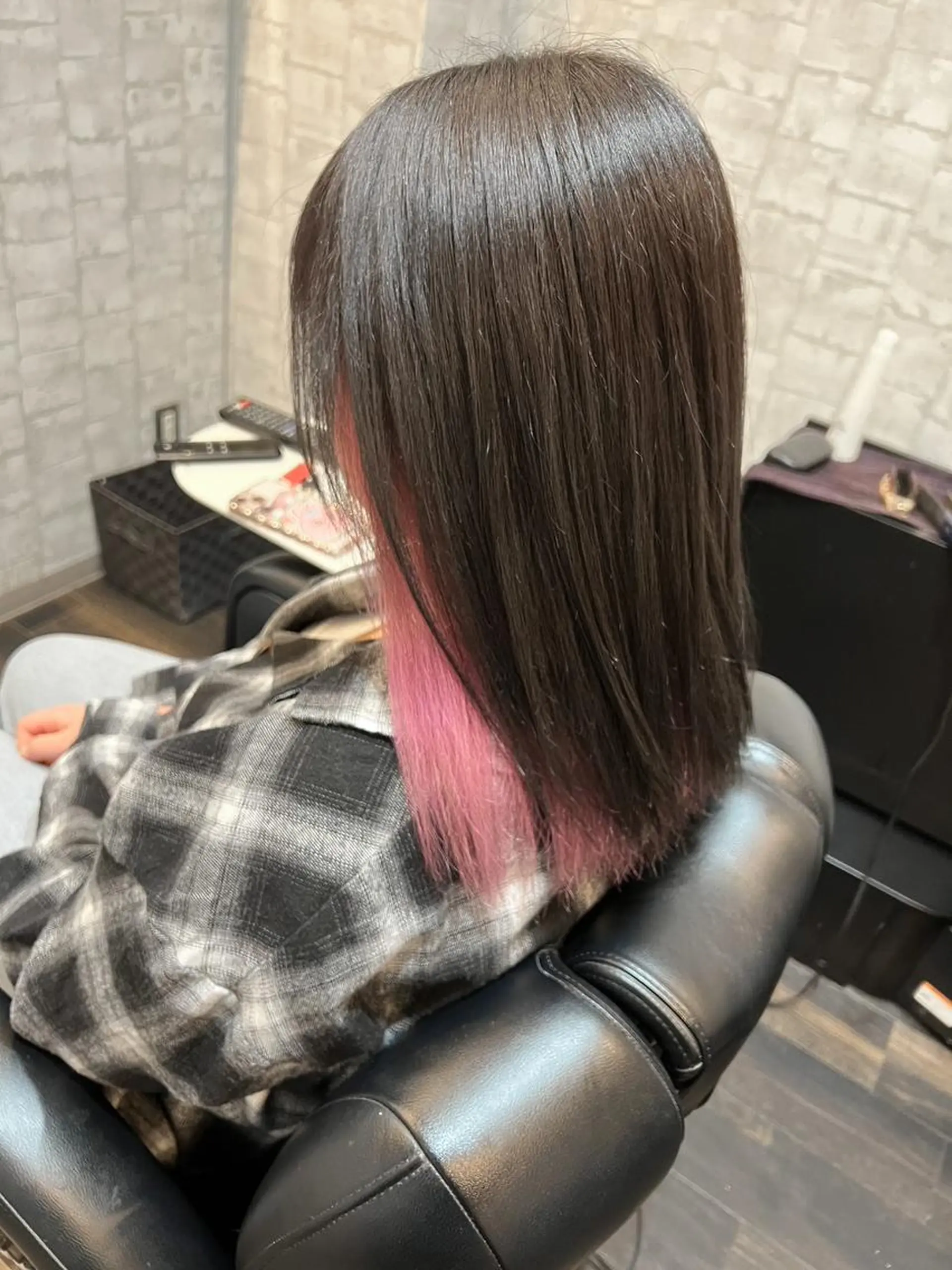 カラー セミロング ピンクカラー 尾森紳哉💎透明感/ デザインカラーのヘアスタイル