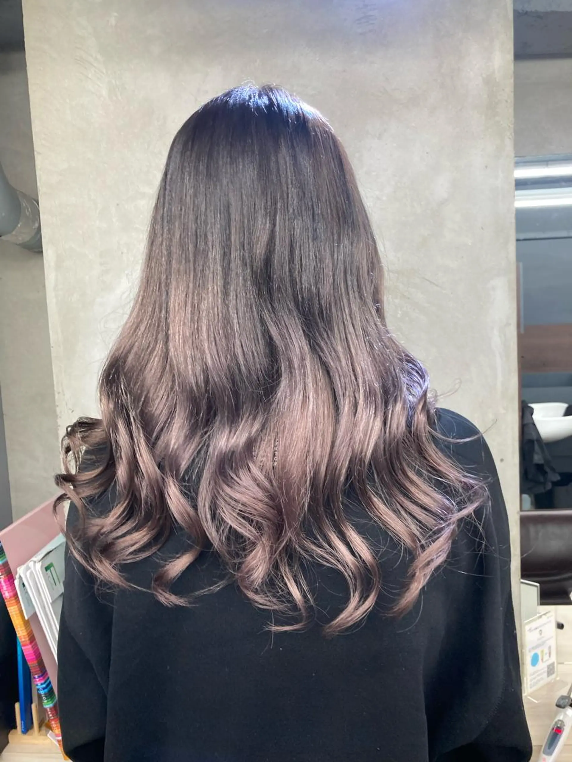 ロング カラー ヘアアレンジ ピンクカラー シルバー ヘアカラー トリートメント ブリーチ&似合せボブ 田中寛十のヘアスタイル