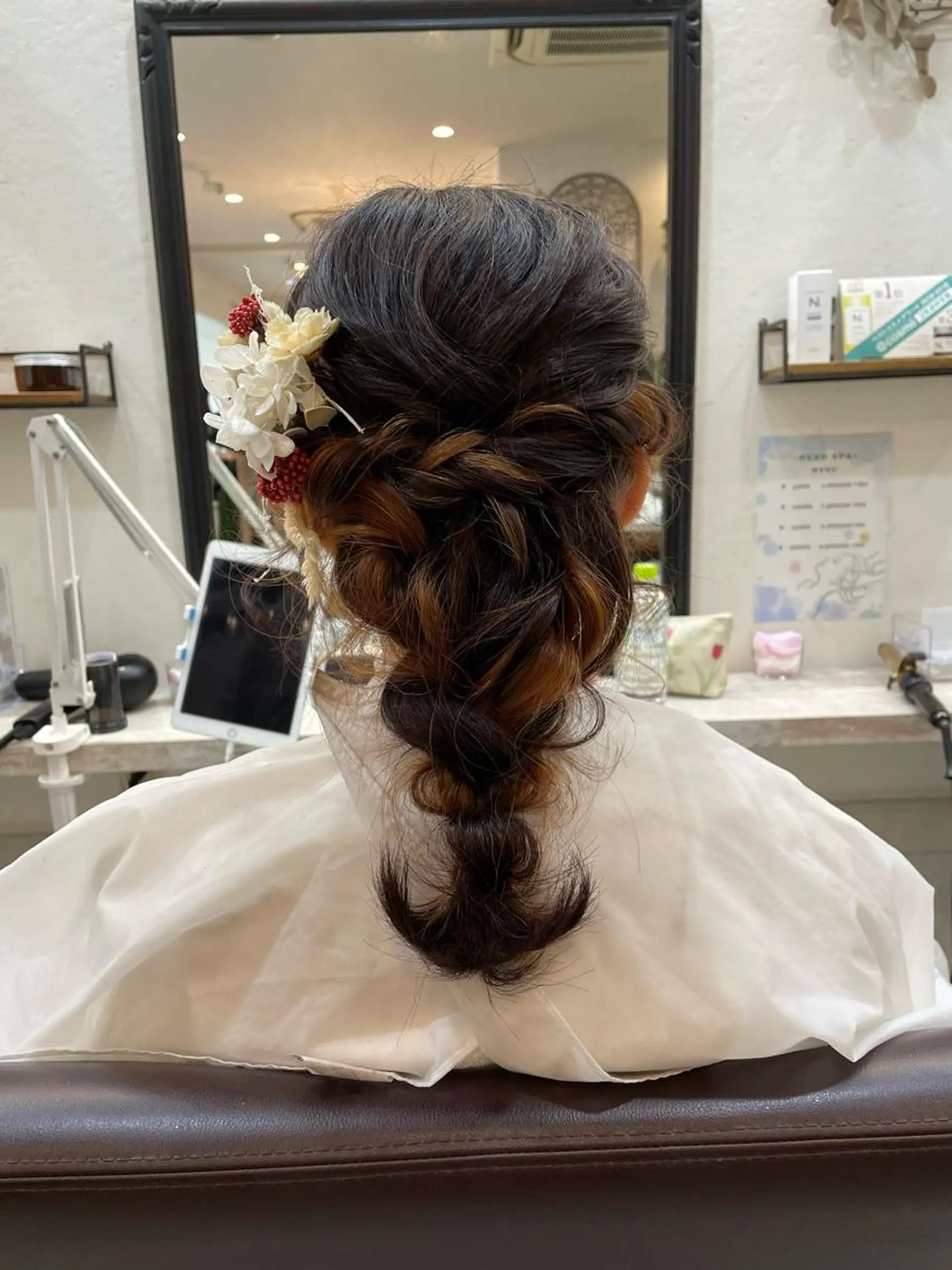 ミディアム ヘアアレンジ fleur所属・津田 あかねのヘアスタイル