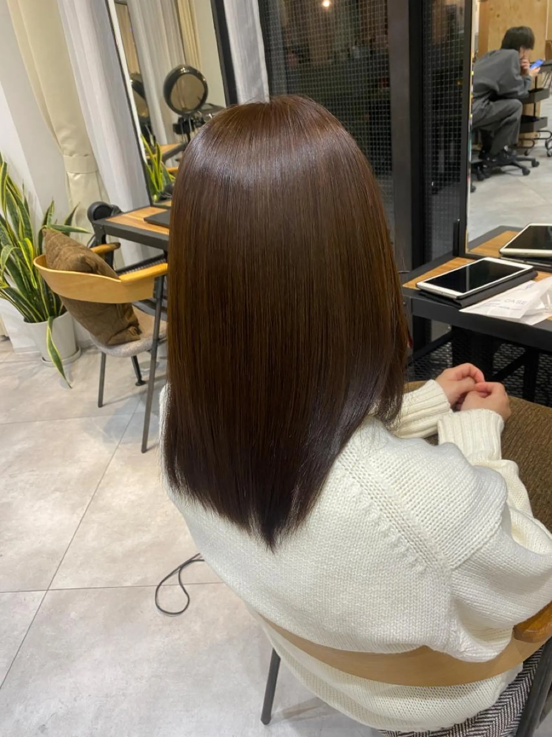 ミディアム ツヤ髪レイヤー/ 顔まわり/kokiのヘアスタイル