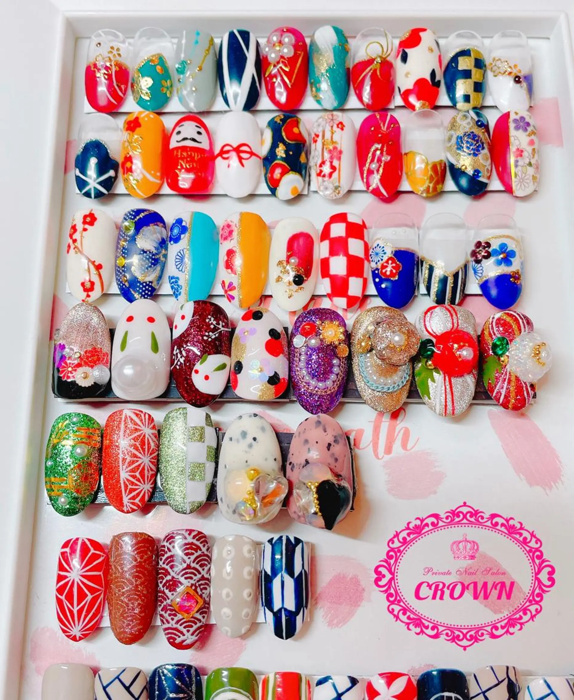ネイル CROWN プライベートサロンのネイルデザイン