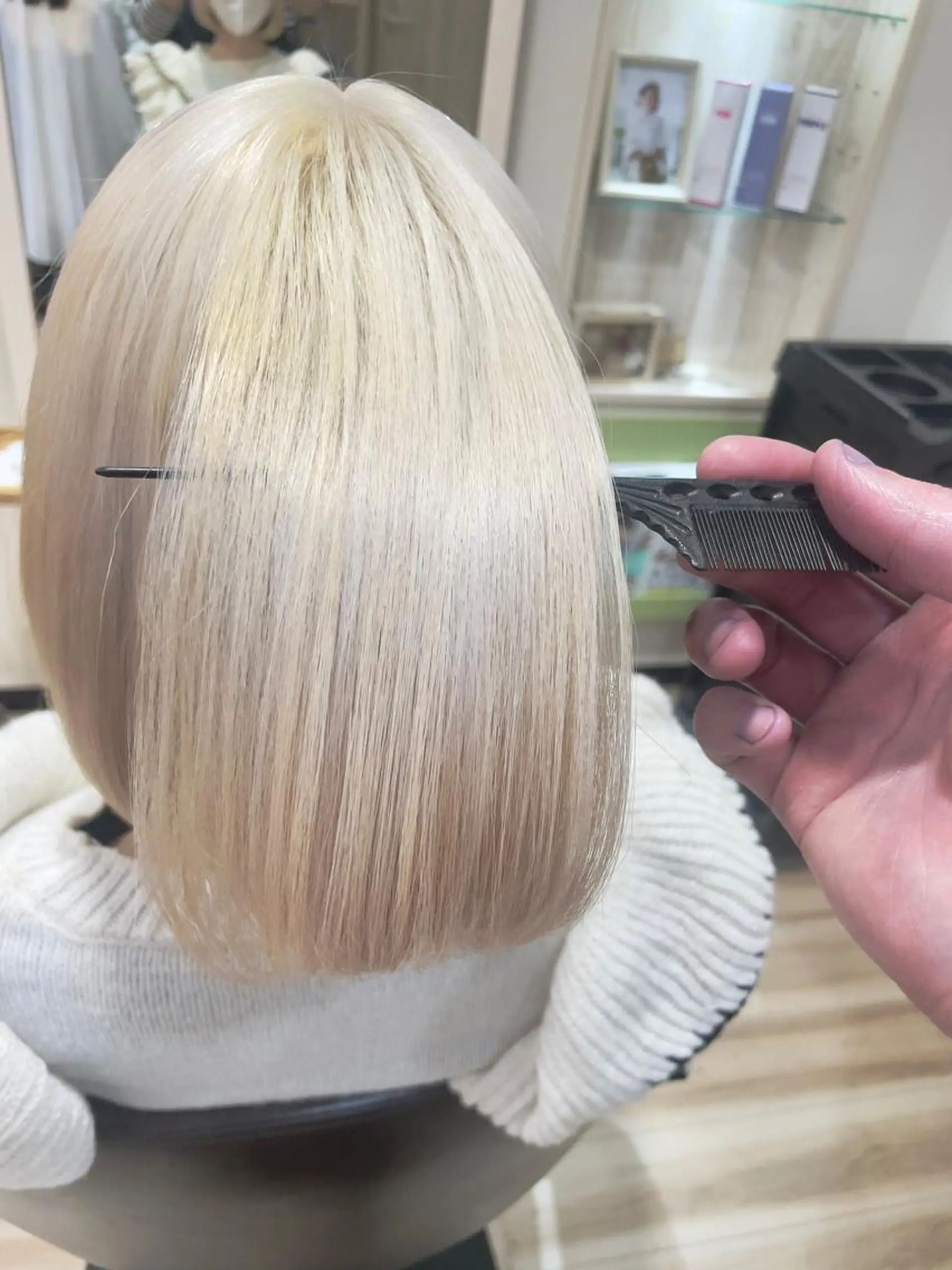 ミディアム カラー 🌈派手髪ハイトーン 🌈鈴木亮太🌈のヘアスタイル