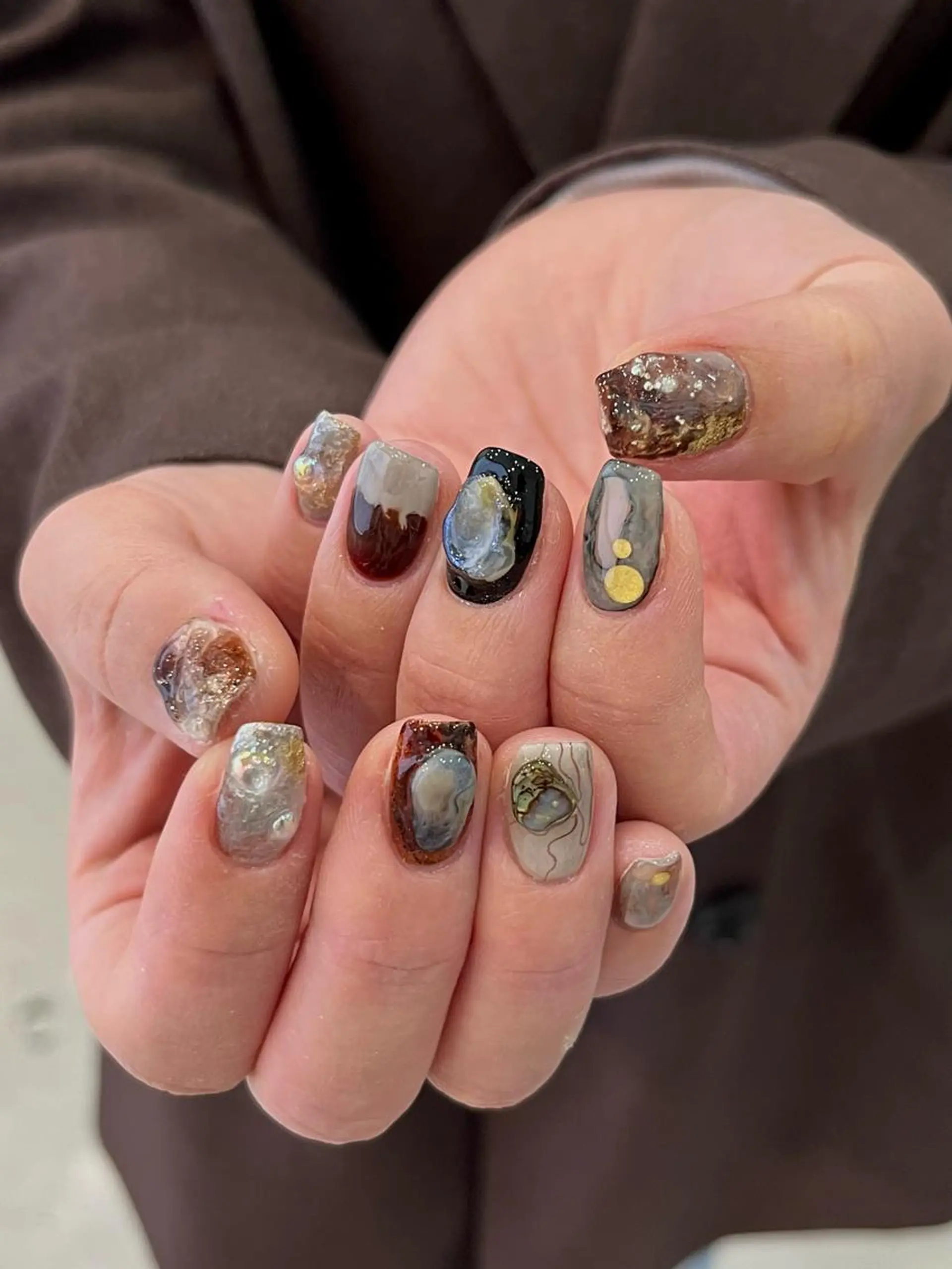 ネイル ニュアンスネイル LETTER_& SAKIのネイルデザイン