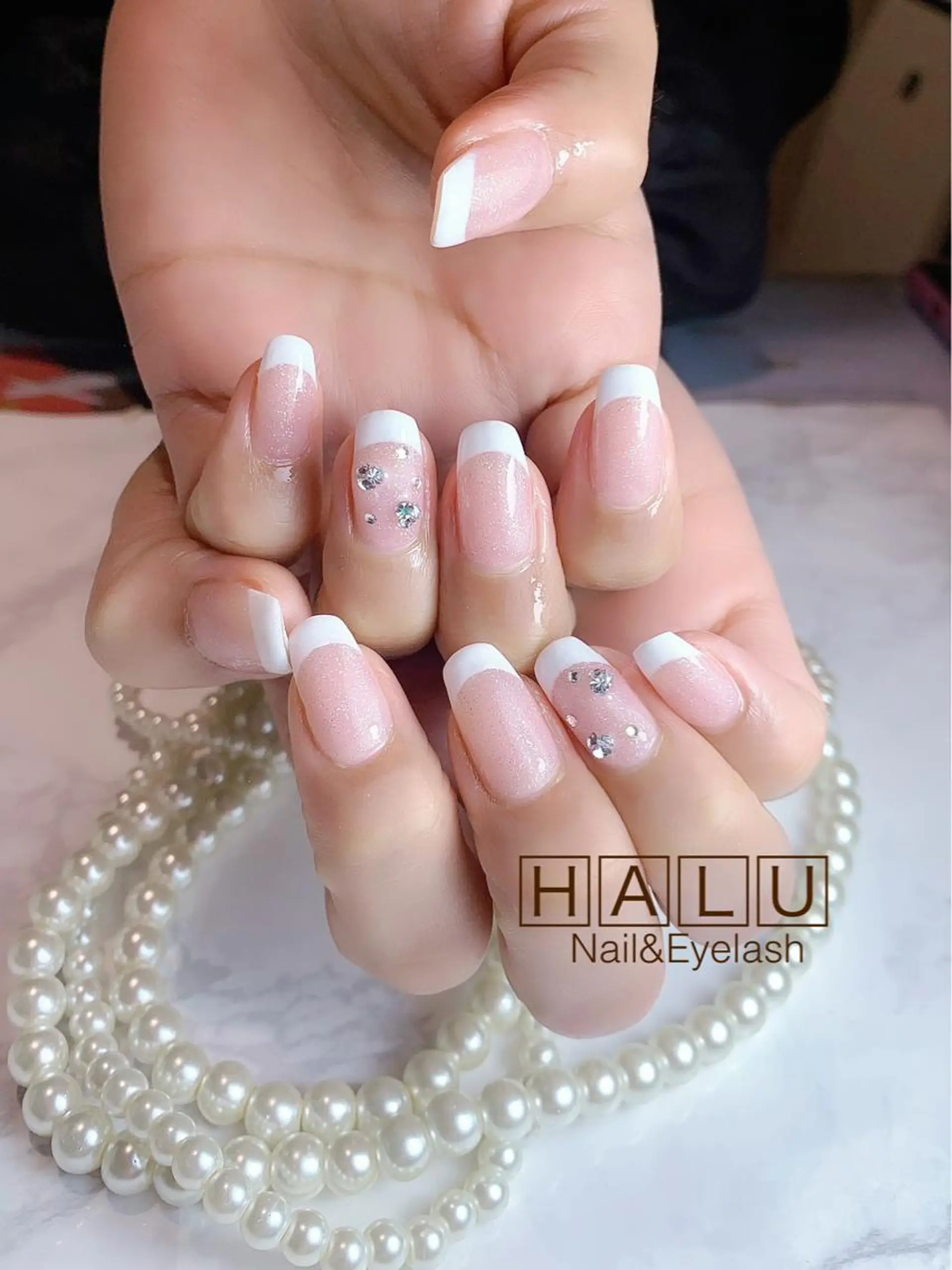 ヘアアレンジ ネイル フレンチネイル HALU ハルのネイルデザイン