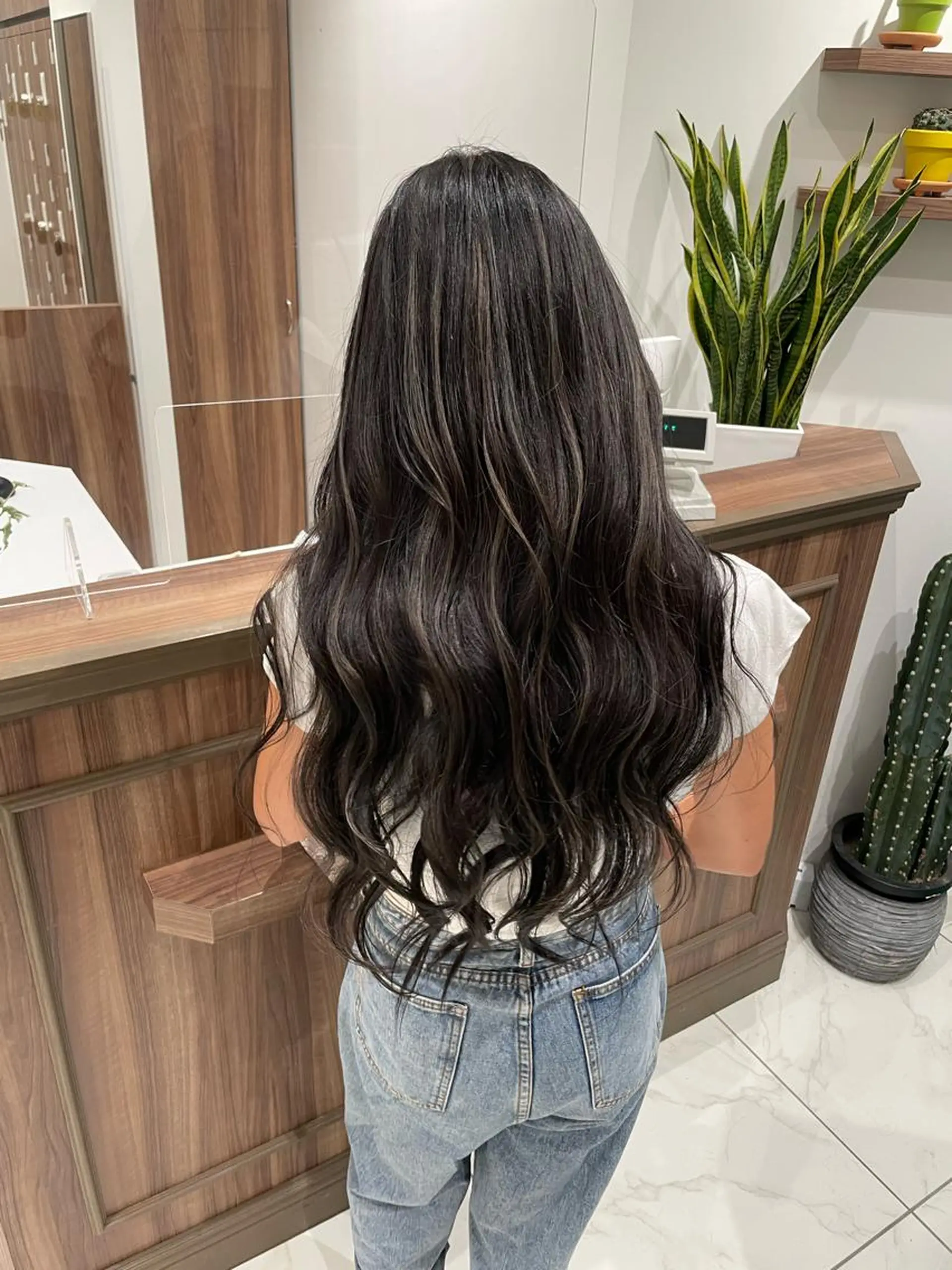 ロング カラー ヘアアレンジ ブリーチ ケアブリーチ ダブルカラー イヤリングカラー ハイライトカラー ヘアカラー 🇰🇷韓国ヘア★ 副店長.쿠리타⭐︎のヘアスタイル
