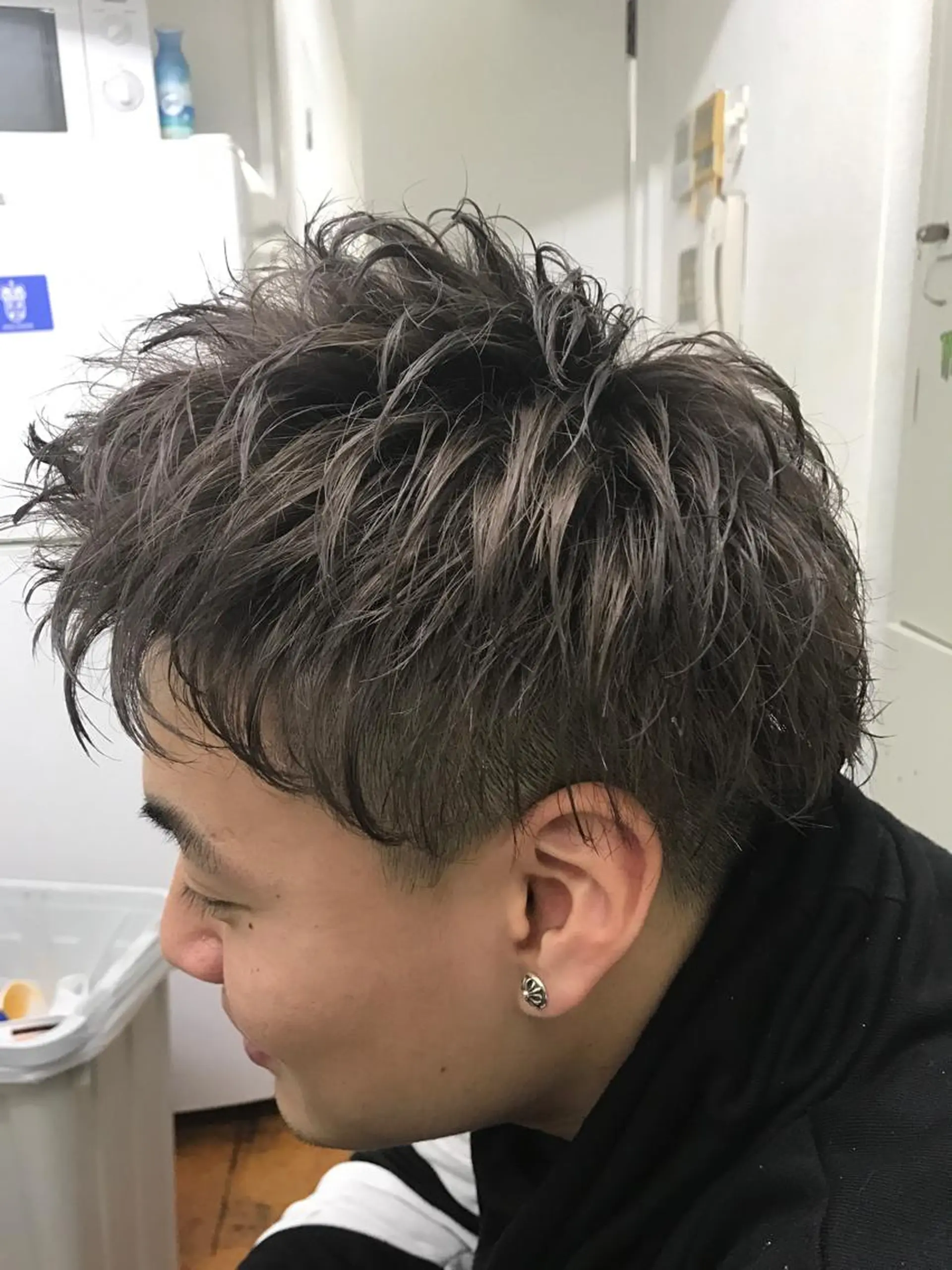 カラー メンズ SOA所属・西村あきや トレンド韓国ヘアのヘアスタイル