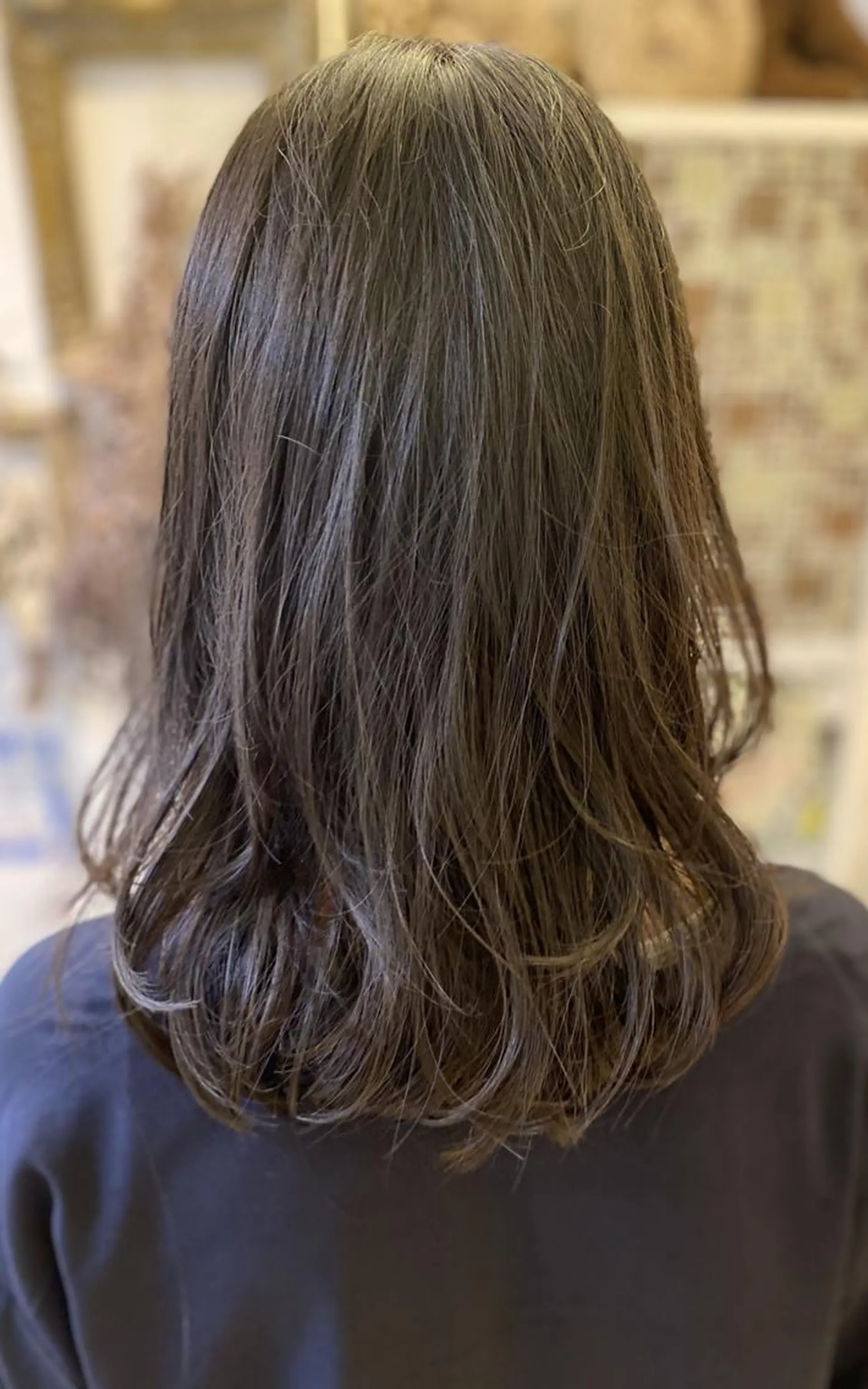 セミロング レイヤーカット 近藤 大介のヘアスタイル