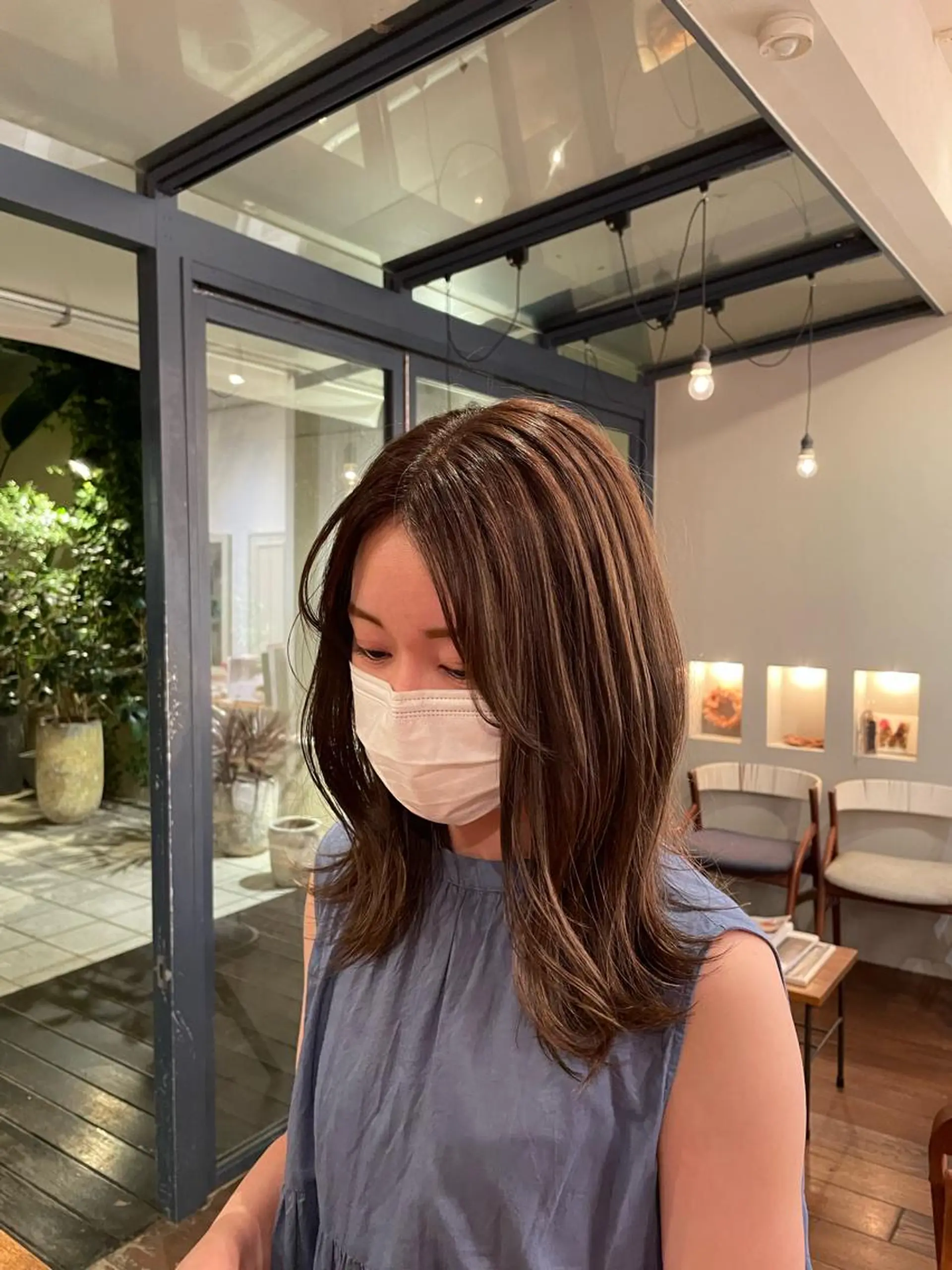 セミロング カラー 高浜 夕海のヘアスタイル