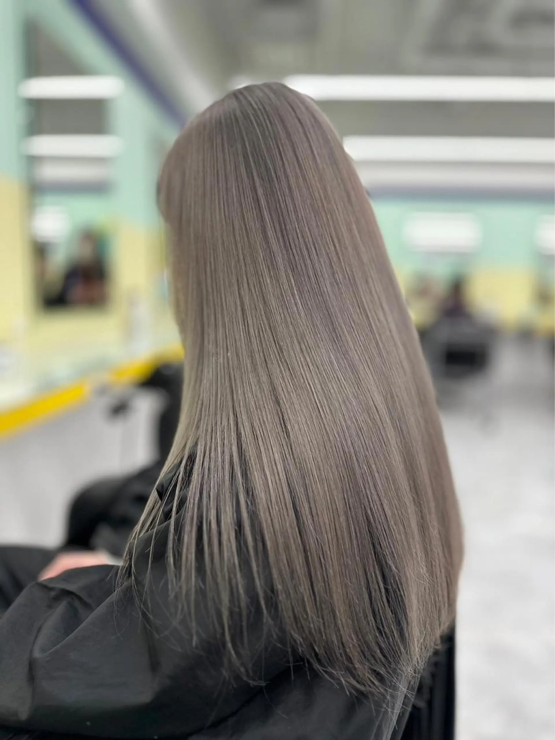 セミロング カラー パーマ ヘアアレンジ メンズ キッズ ネイル マツエク・マツパ アイブロウ ヘアカラー 韓国系🇰🇷🩶 艶暗髪/MEIのヘアスタイル