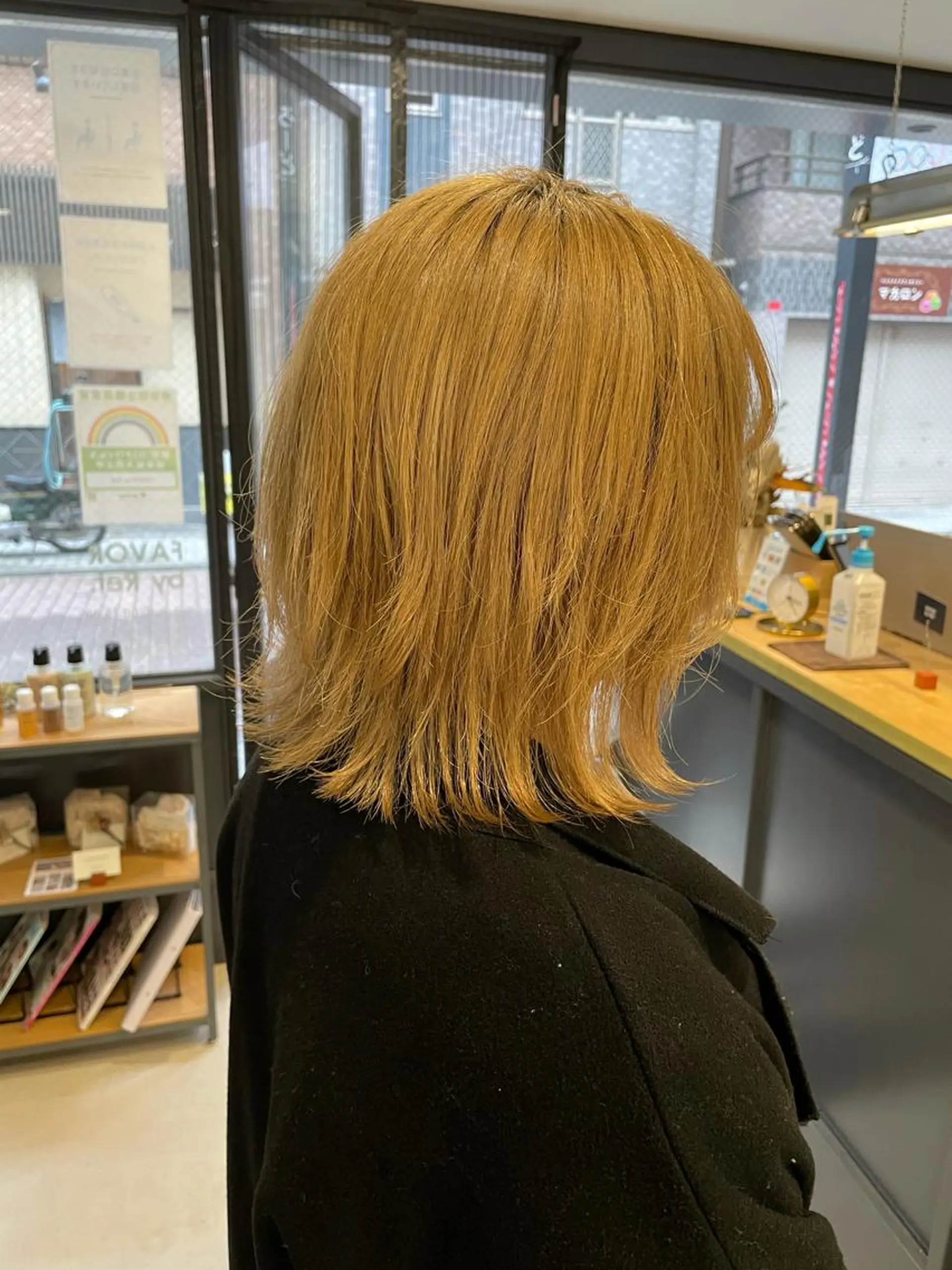 ミディアム 暖色カラー🍊 ボブ🌿顔周りcutのヘアスタイル