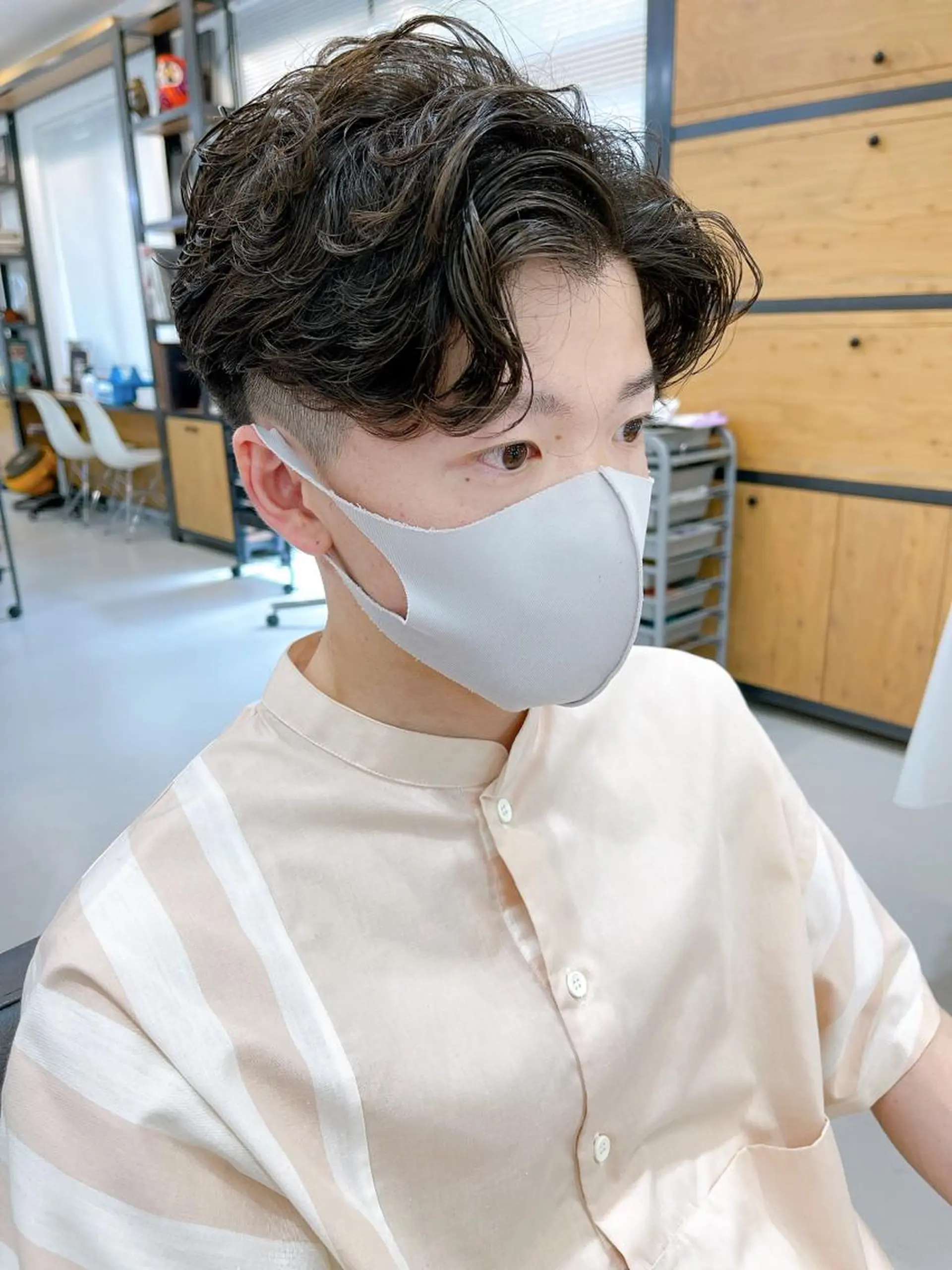 ショート パーマ メンズ センターパート メンズパーマ カット パーマ メンズパーマ タカキリョウのヘアスタイル