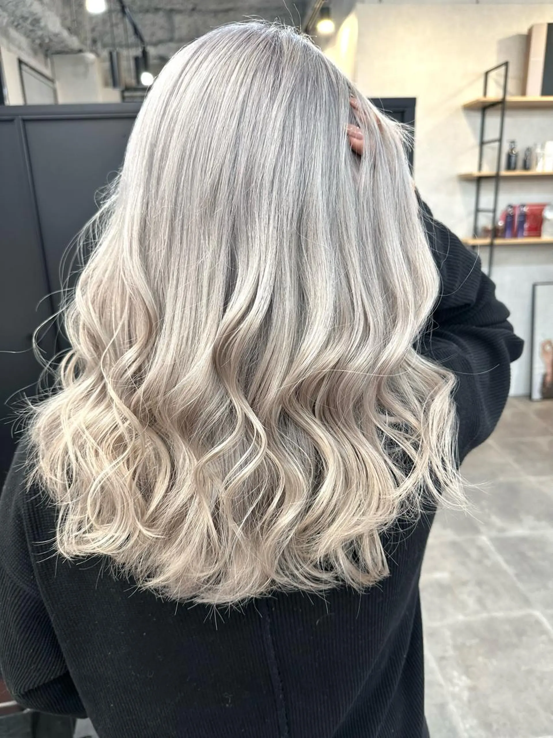 セミロング Aika 🖤のヘアスタイル