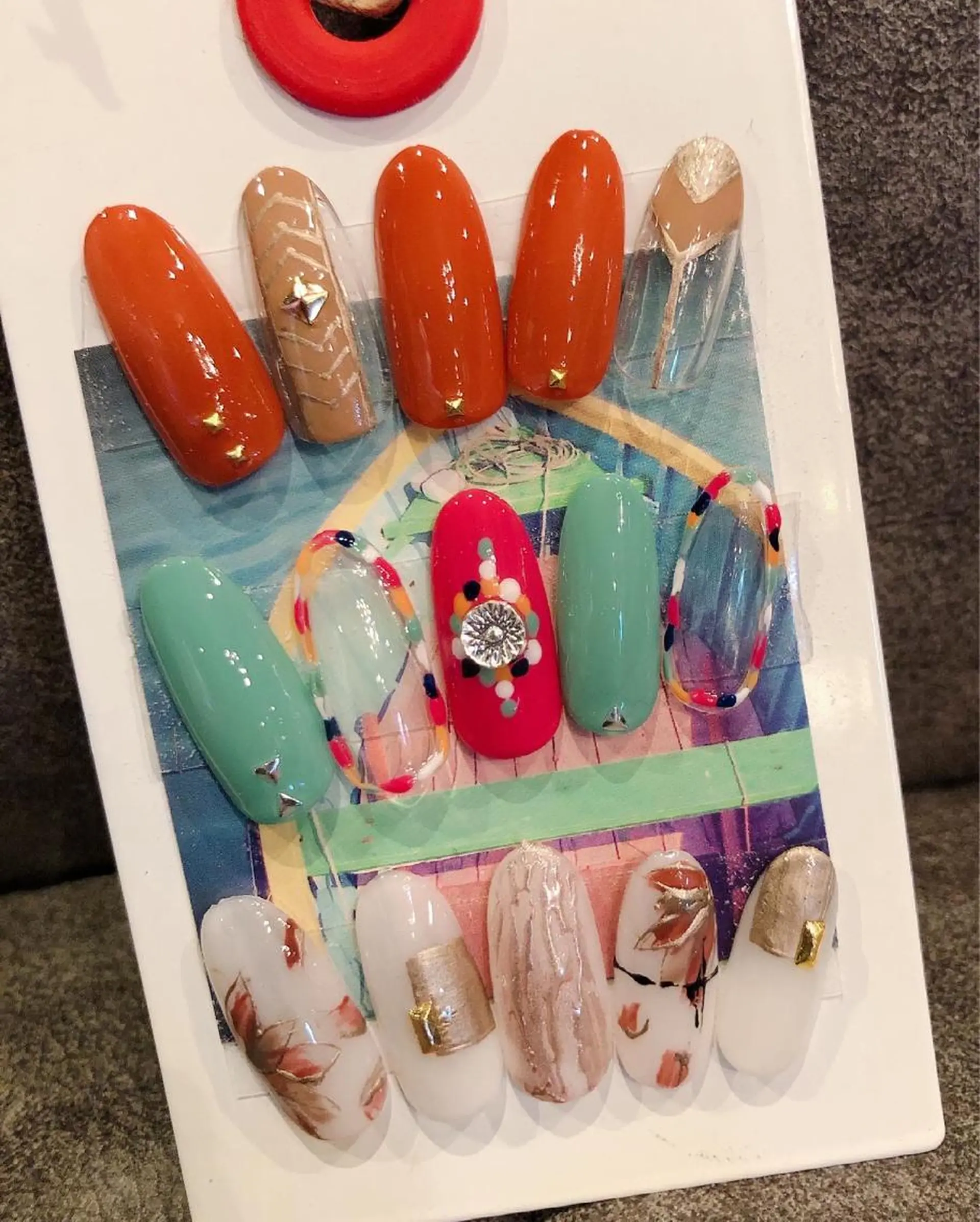 ネイル iiloo aromaworksのネイルデザイン