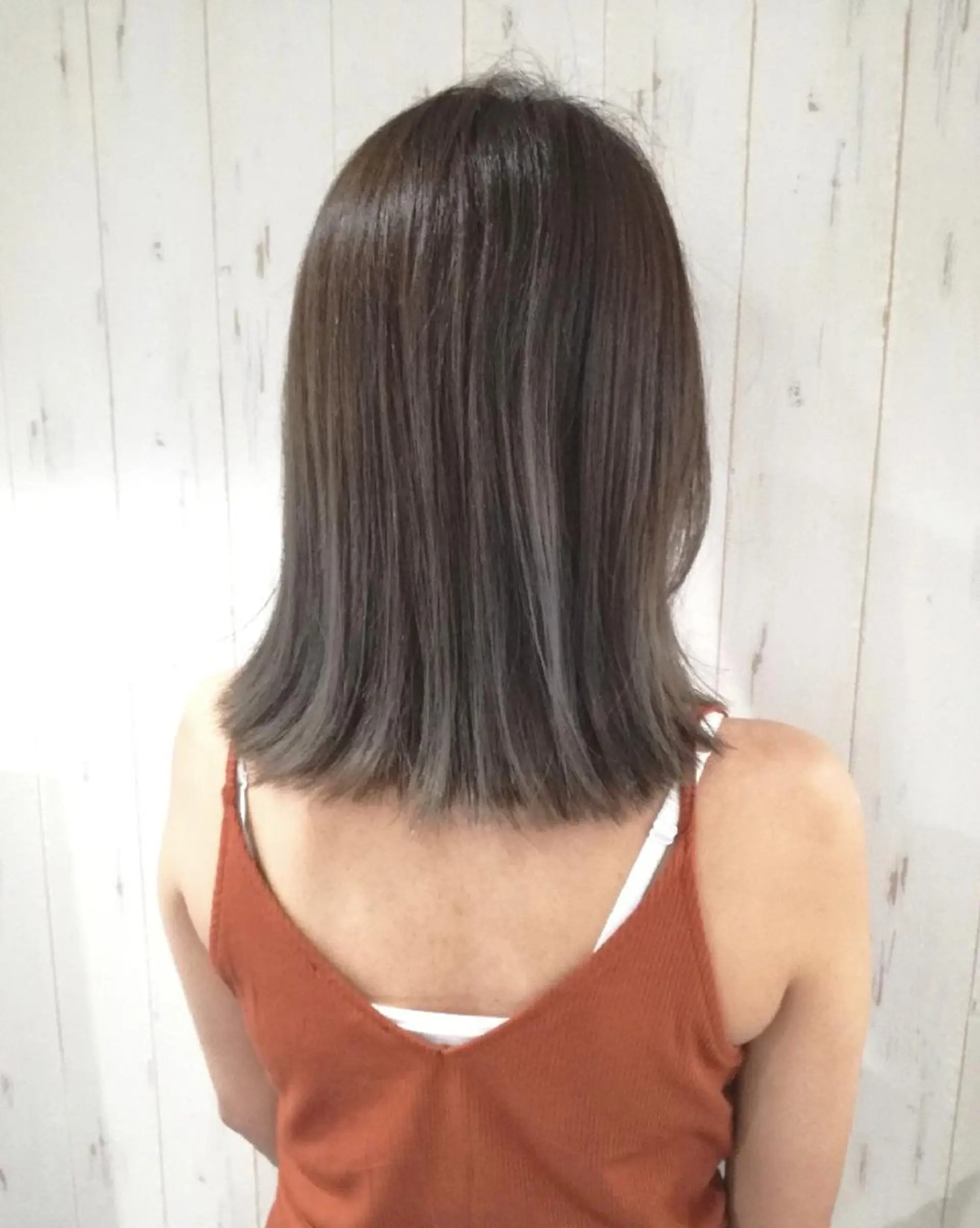 ミディアム カラー グラデーションカラー 外ハネヘア 西川 敏夫のヘアスタイル