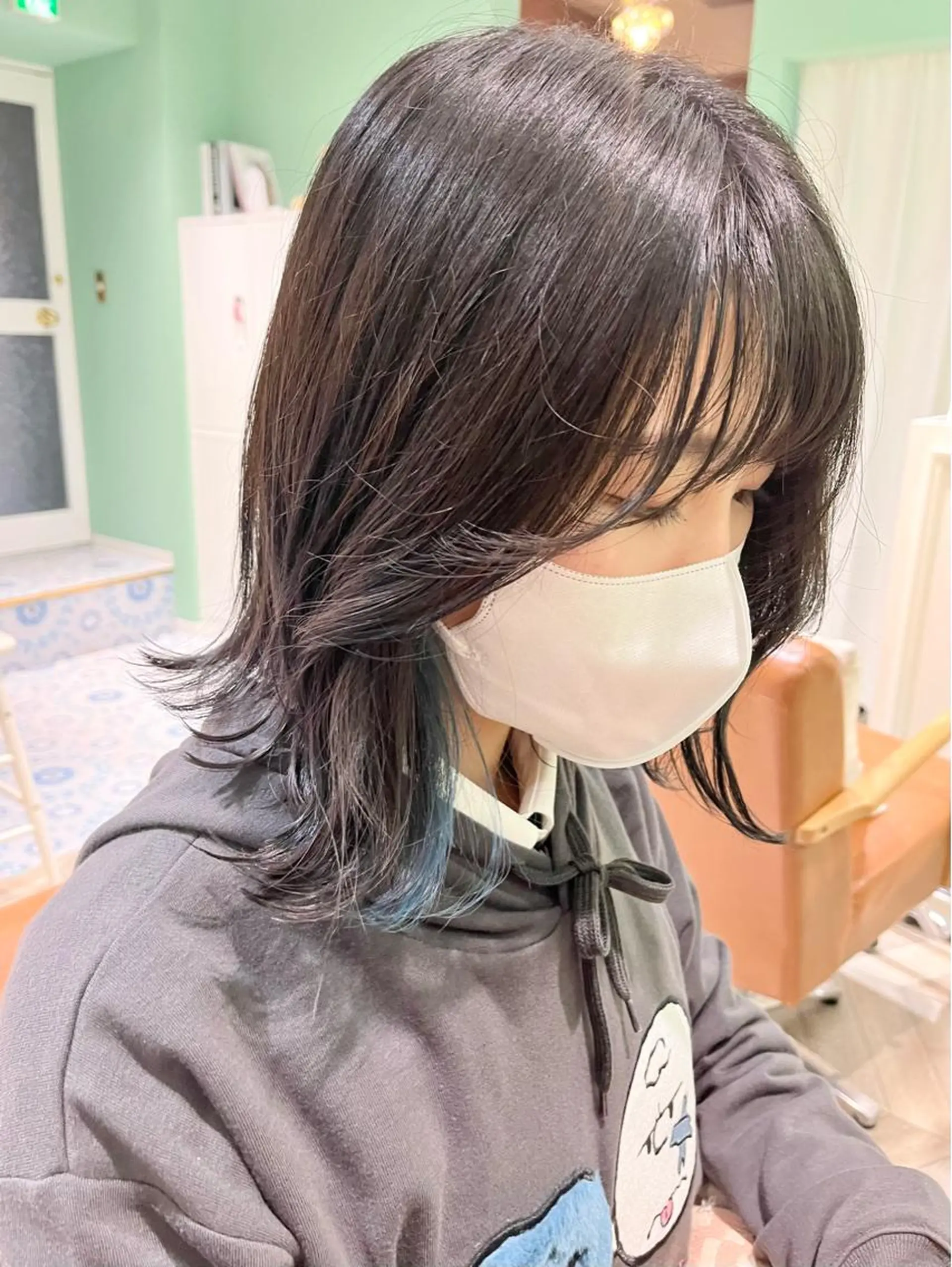 ミディアム カラー 黒髪 ブルーカラー ブルーブラック ブルージュ イヤリングカラー 髪質改善☆ 縮毛矯正miyuのヘアスタイル