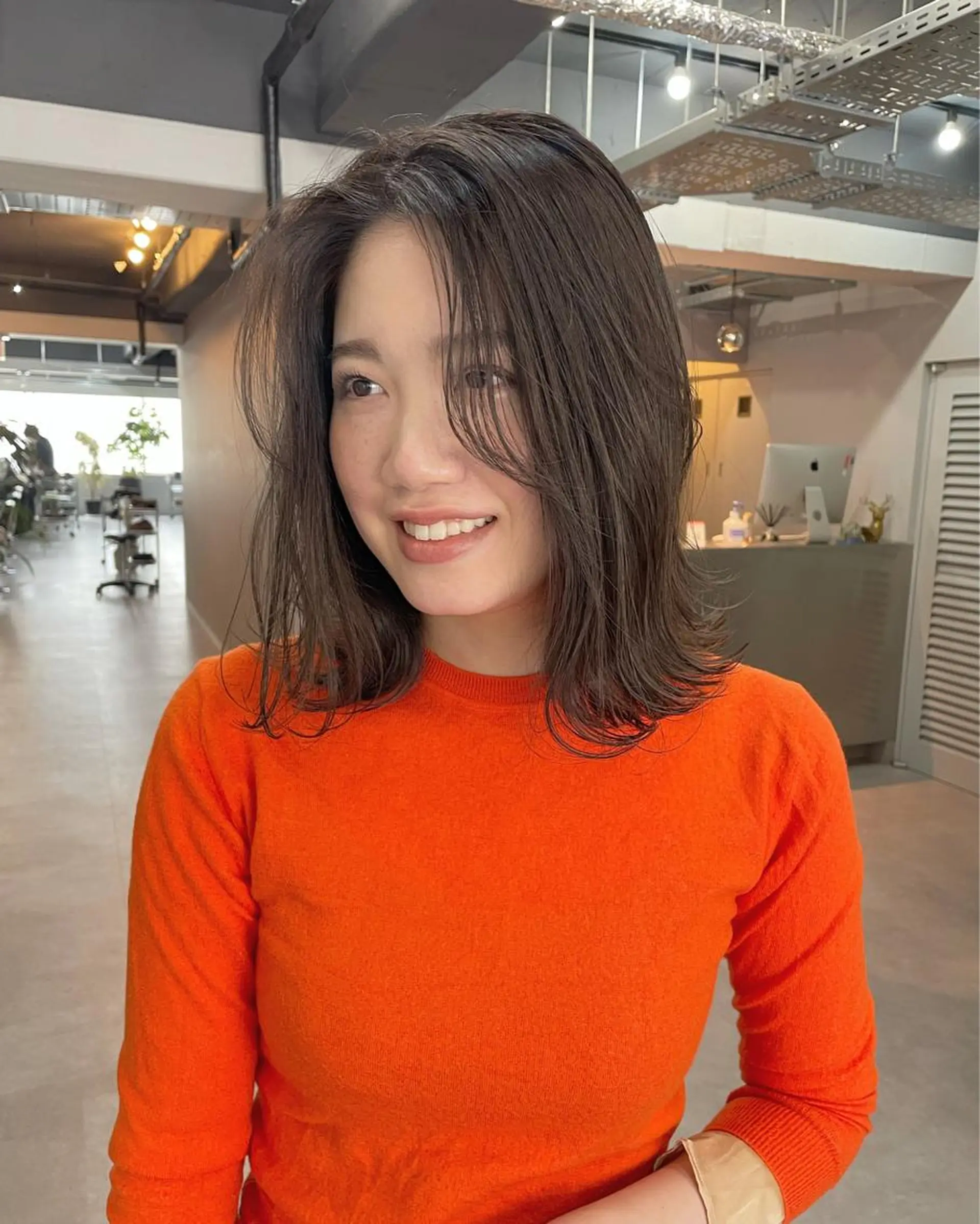 ミディアム 倉辻 香奈子のヘアスタイル