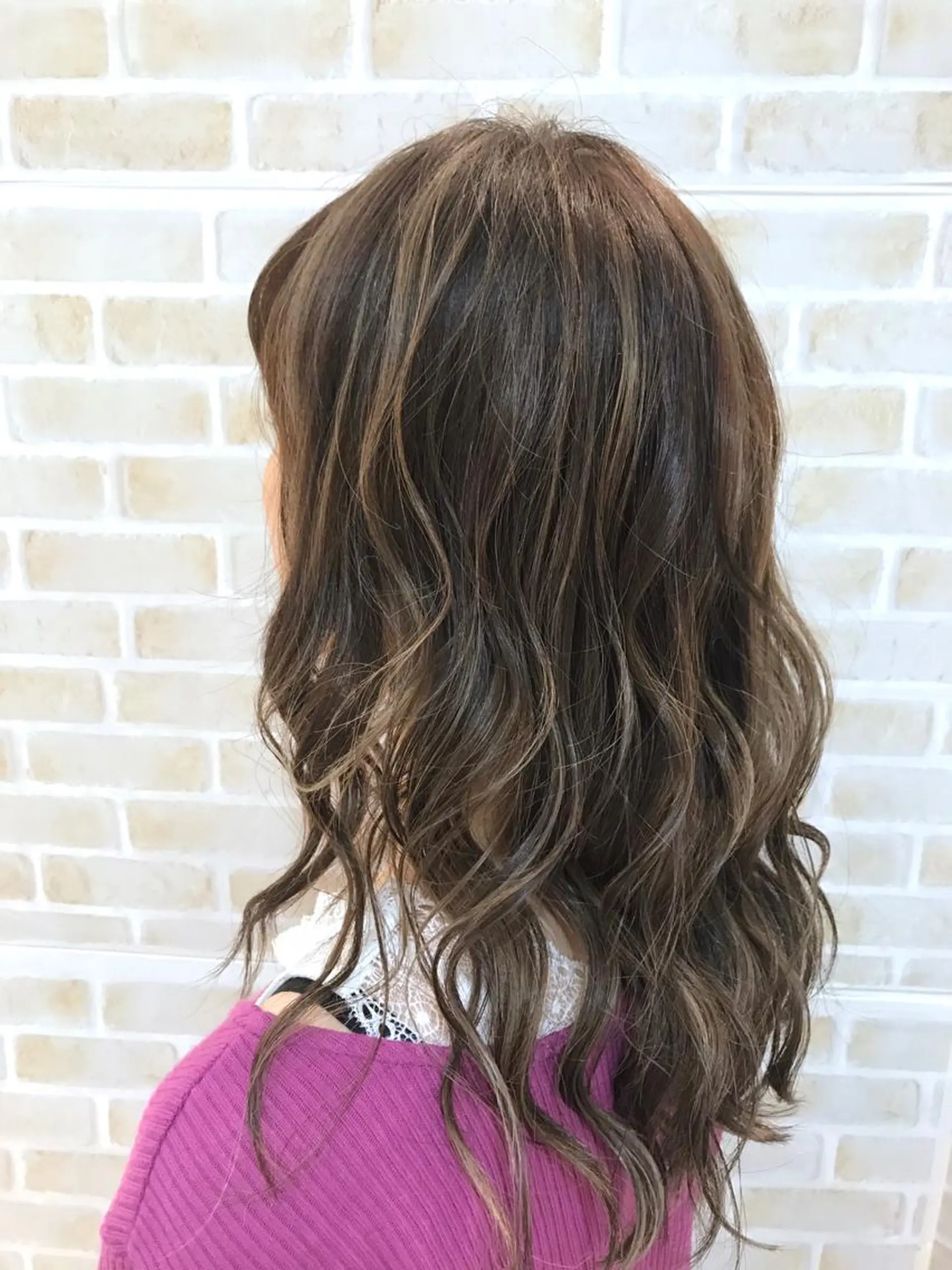 ロング カラー ブリーチ ケアブリーチ グレージュ ハイライトカラー ハイライト 🌈ぷる艶カラー🌈 髪質改善👑柳沼尚貴のヘアスタイル