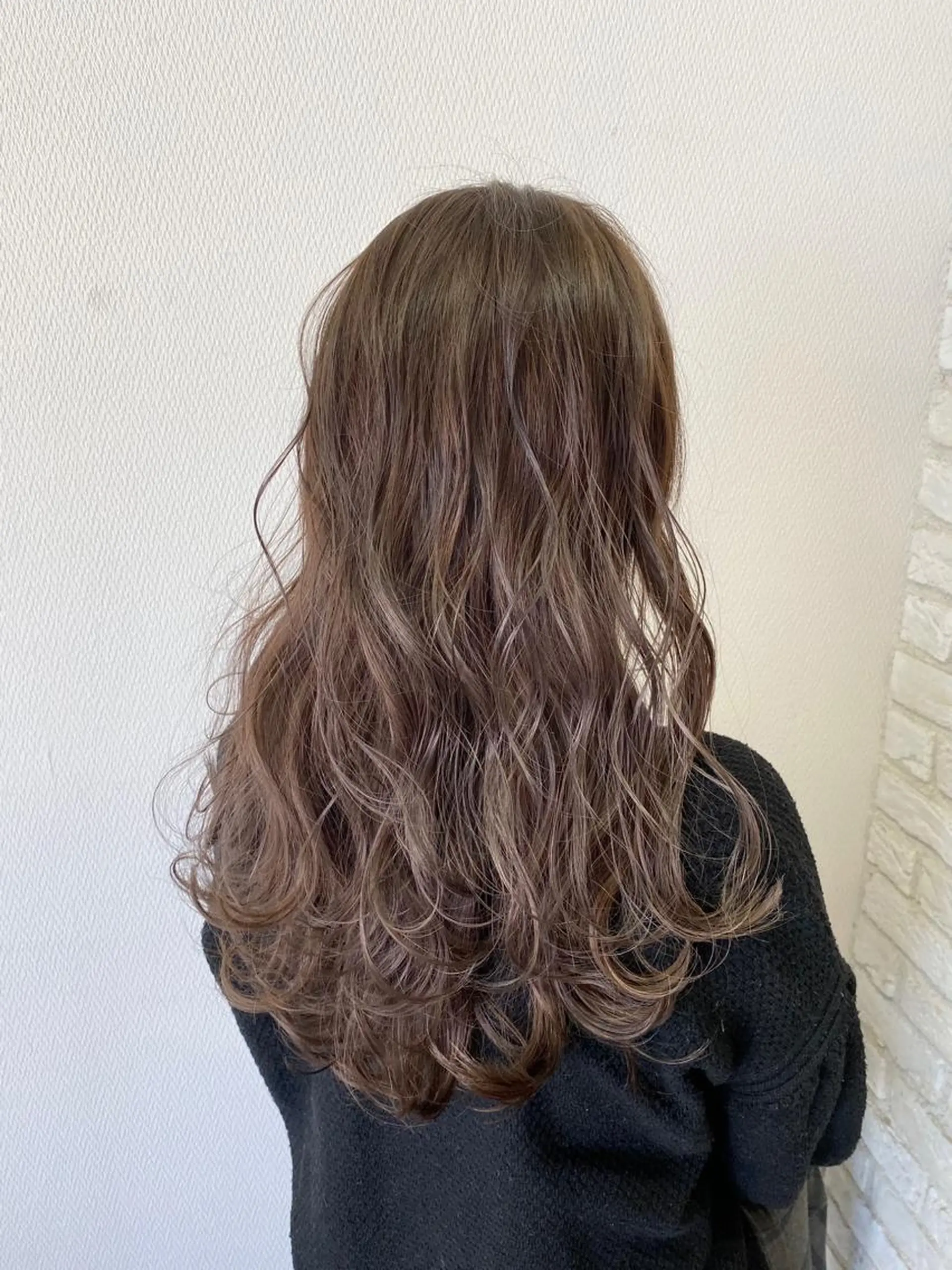 ロング 山本 茉希のヘアスタイル