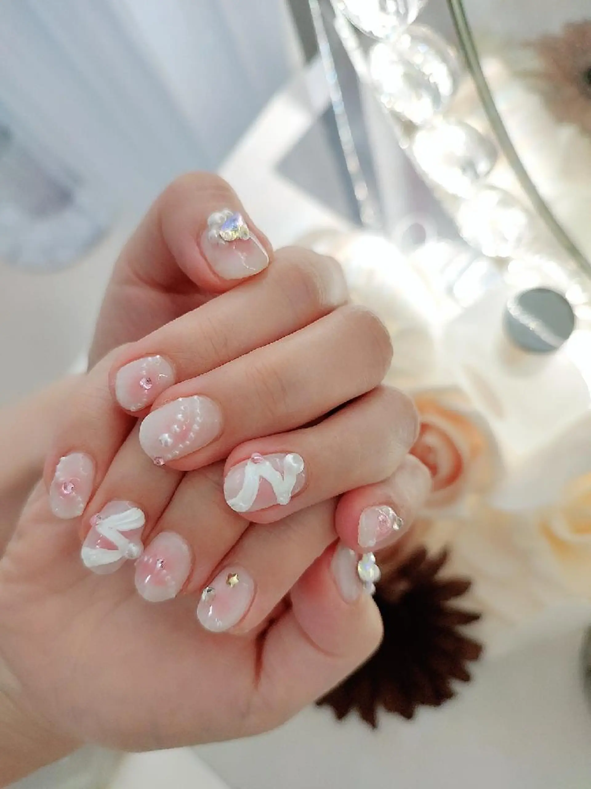 ネイル ハンドネイル RUNWAY 　　の眉毛・アイブロウイメージ